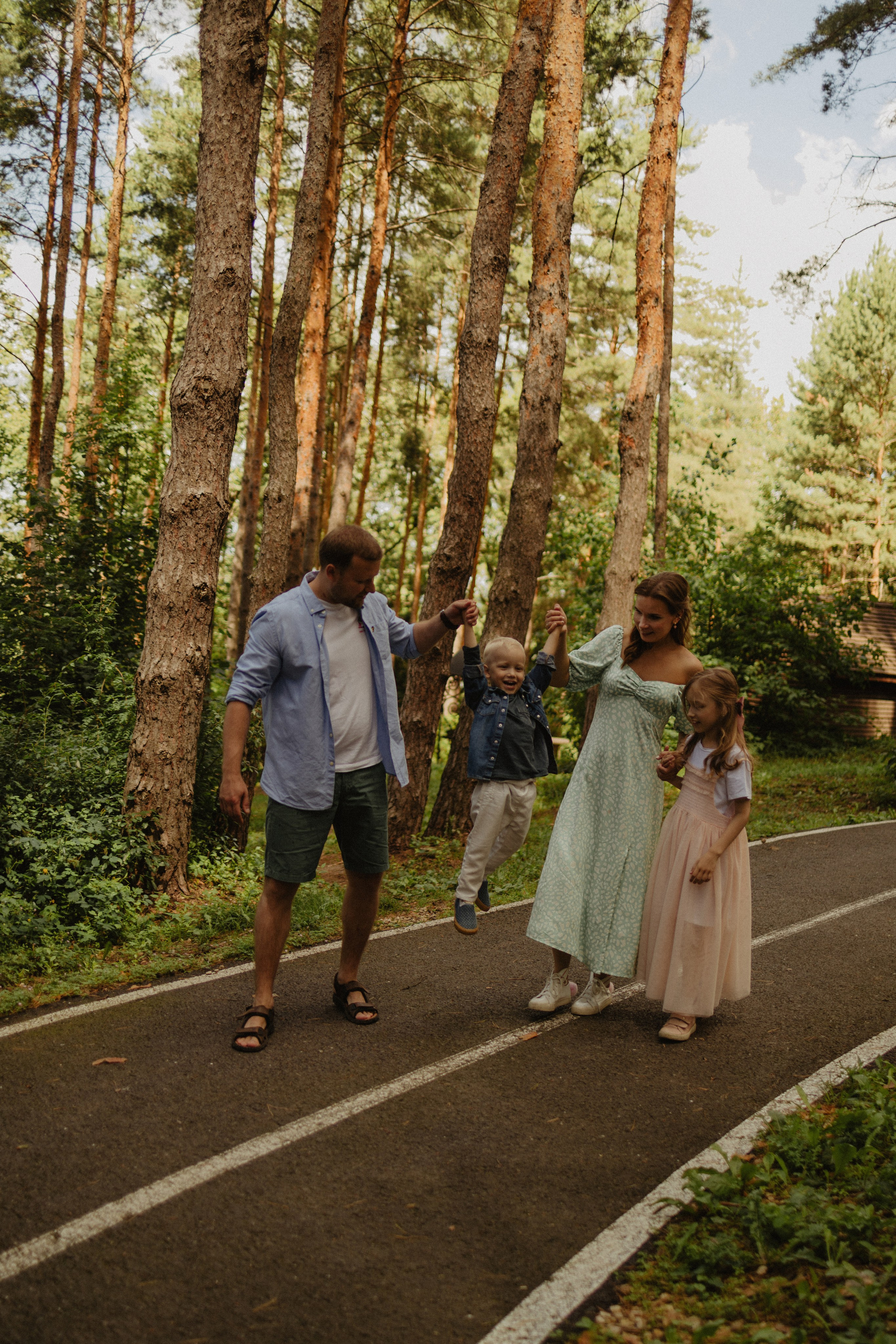 В Донском лесу. Семейный лайфстайл фотограф в г. Липецк