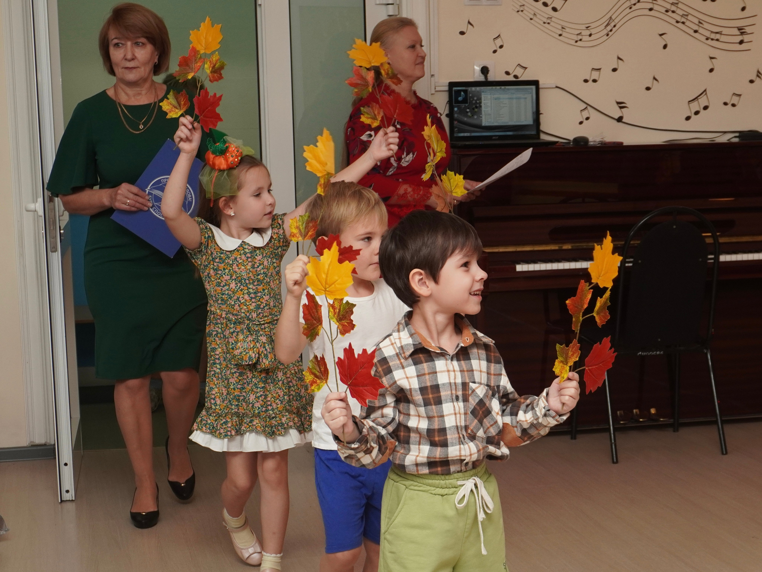 Утренники. ALIZHURR