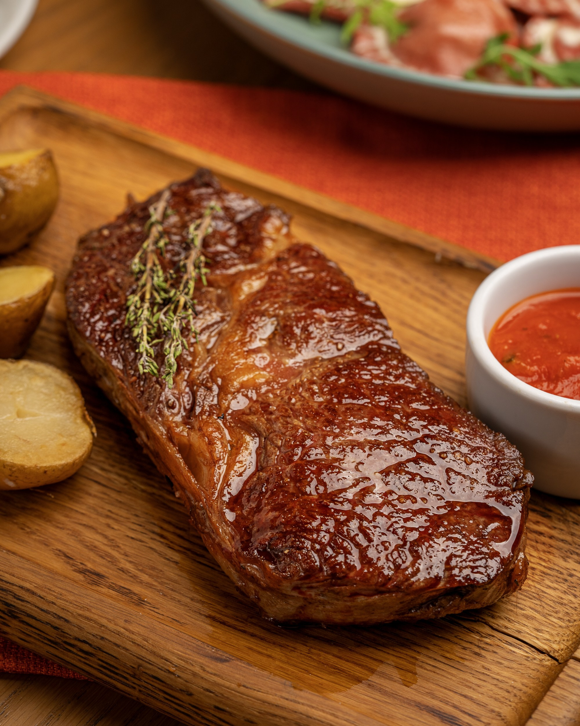 Фуд-фотограф в Самаре — съёмка блюд и напитков для меню ресторанов Профессиональная фуд-съёмка в Самаре — фотограф еды для кафе и гастробаров Съёмка еды для меню и соцсетей — food photographer Samara Фотограф еды в Самаре — предметная съёмка блюд для ресторанов и брендов Фуд-фотосессия в студии Самары — стильная съёмка блюд