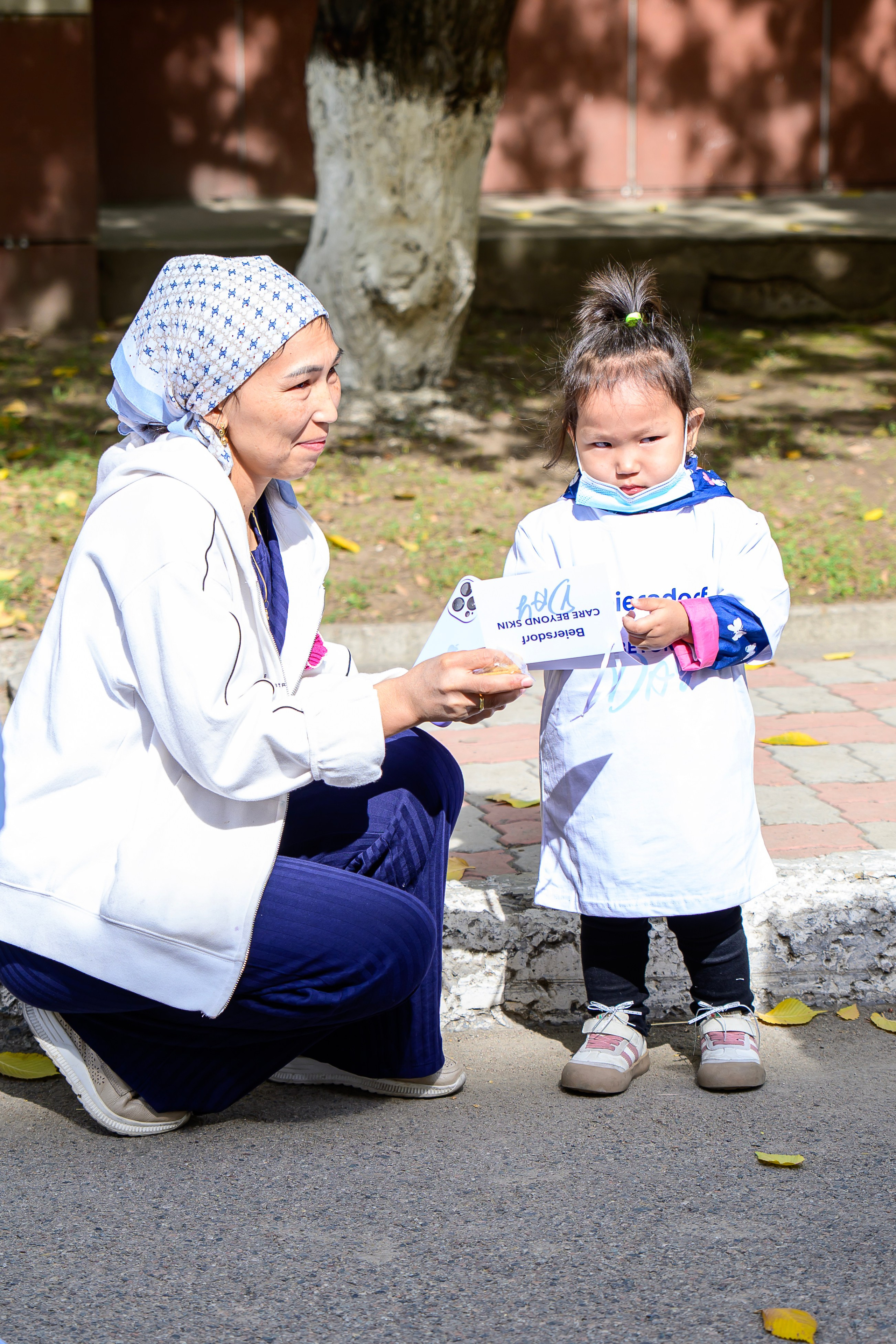 Фотосъемка мероприятия Благотворительная акция «Центре Педиатрии» Care Beyond Skin Day. Фотограф в Алматы Егор Поленов