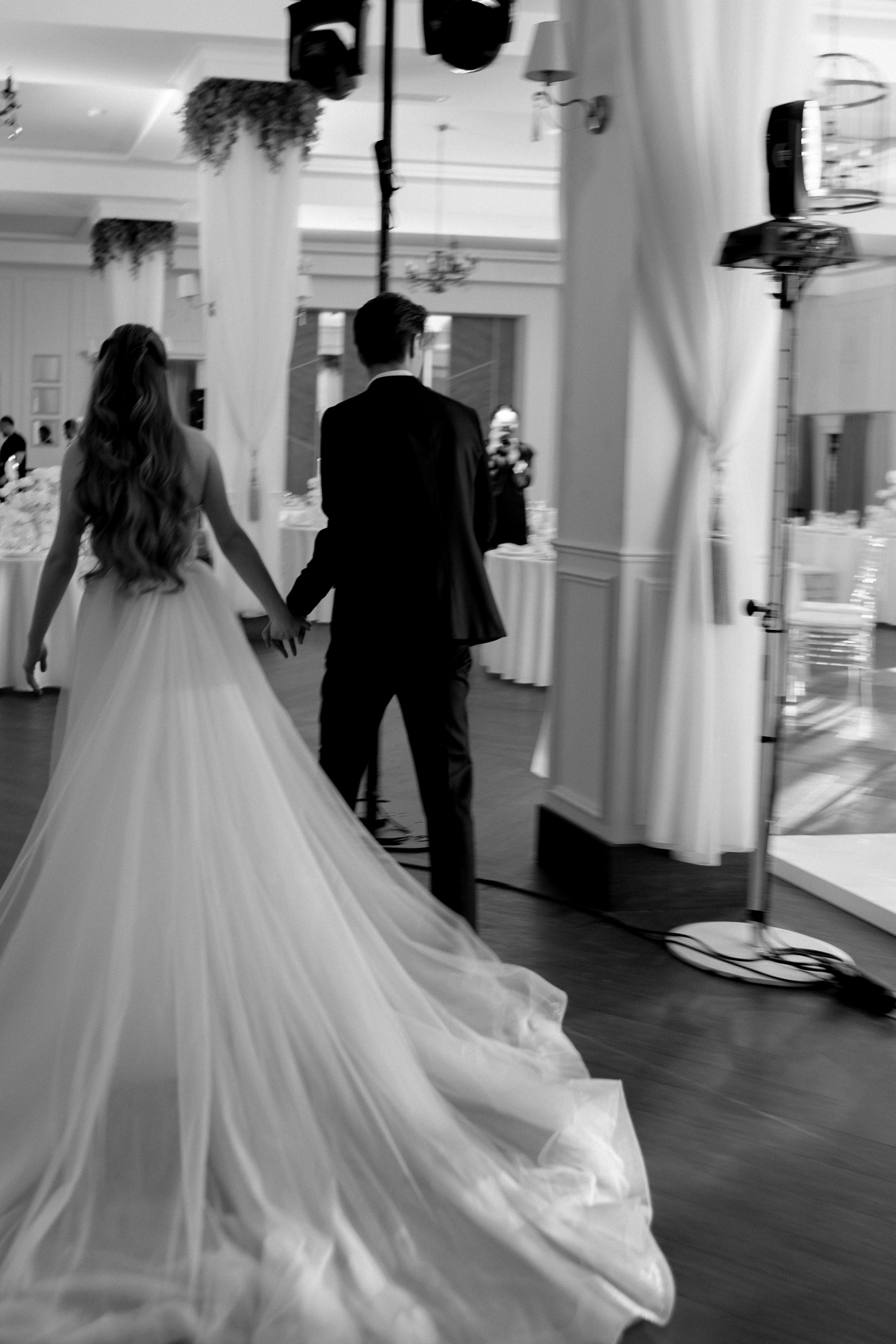 СВАДЕБНАЯ СЬЕМКА СБОРОВ В ОТЕЛЕ И ВЫЕЗД НА ЦЕРЕМОНИЮ (СНЯТО В СИБИРЕ В НИЖНЕВАРТОВСКЕ). Профессиональный фотограф, Санкт-Петербург — Виктория Богомолова