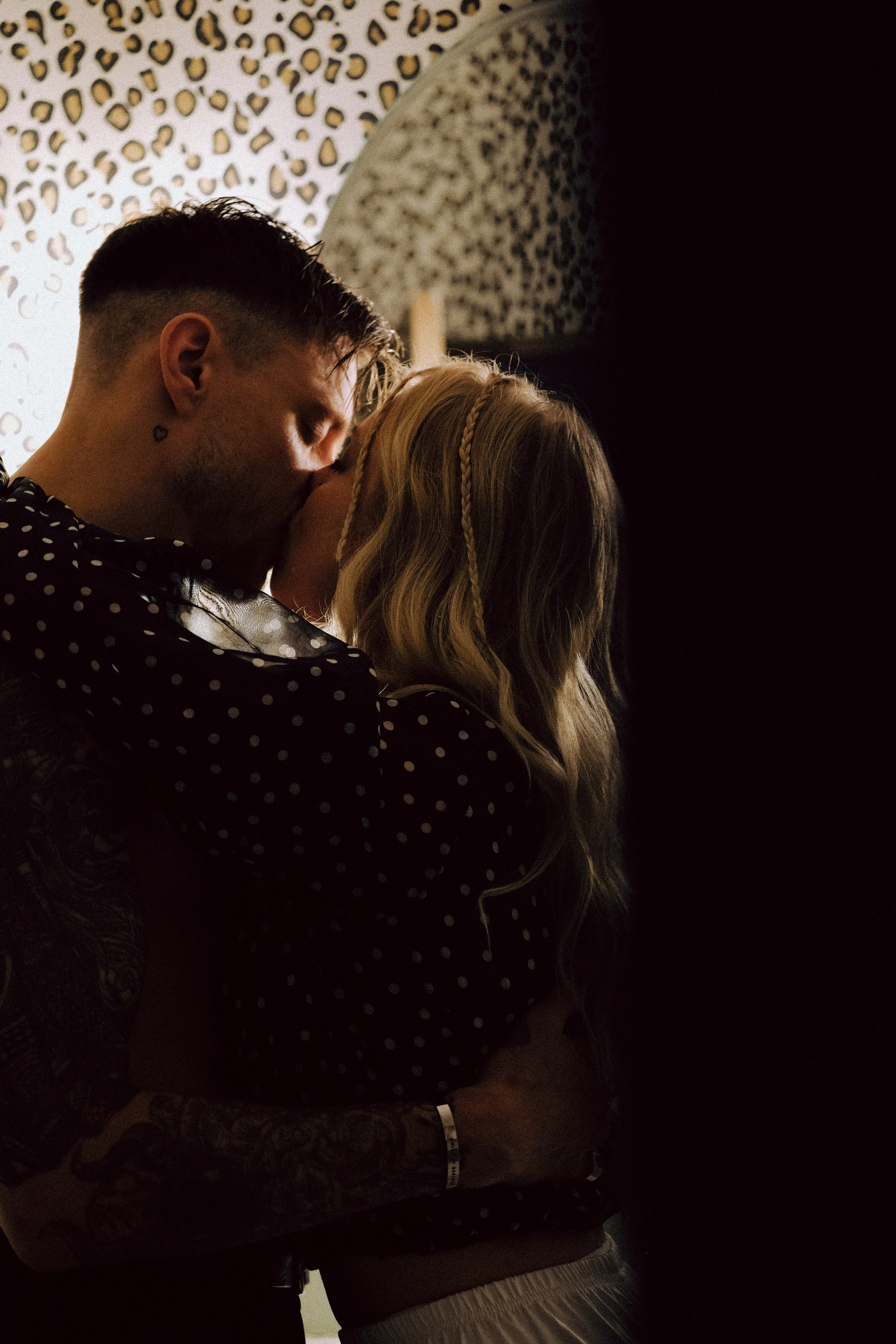 СВАДЕБНАЯ СЬЕМКА С КАБРИОЛЕТОМ В САНТК-ПЕТЕРБУРГЕ НА ПЕТРОГРАДКЕ В ОТЕЛЕ ПАНОРАМИКА. Профессиональный фотограф, Санкт-Петербург — Виктория Богомолова