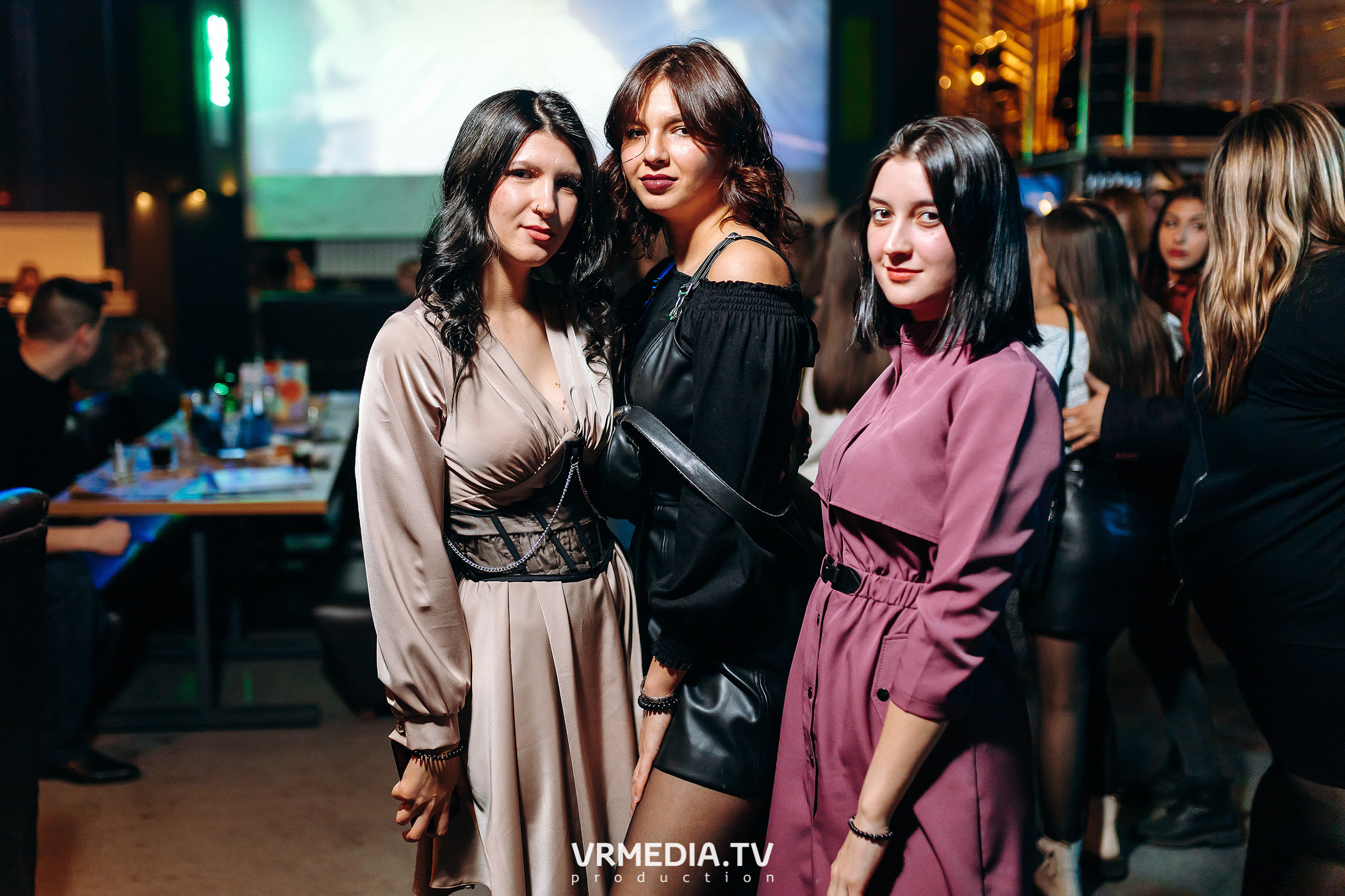 Выходные в баре «DOSKI»