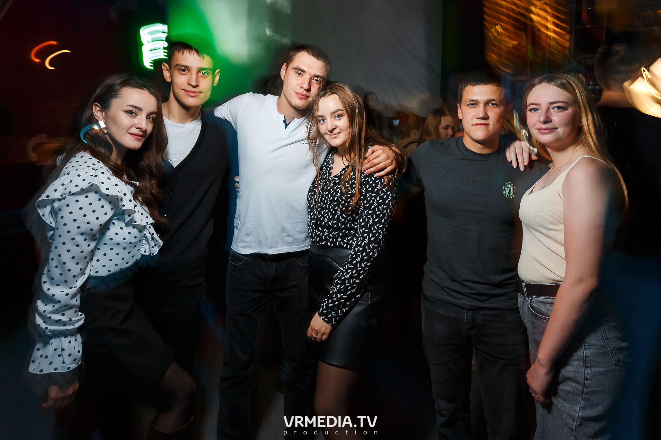 Выходные в баре «DOSKI»