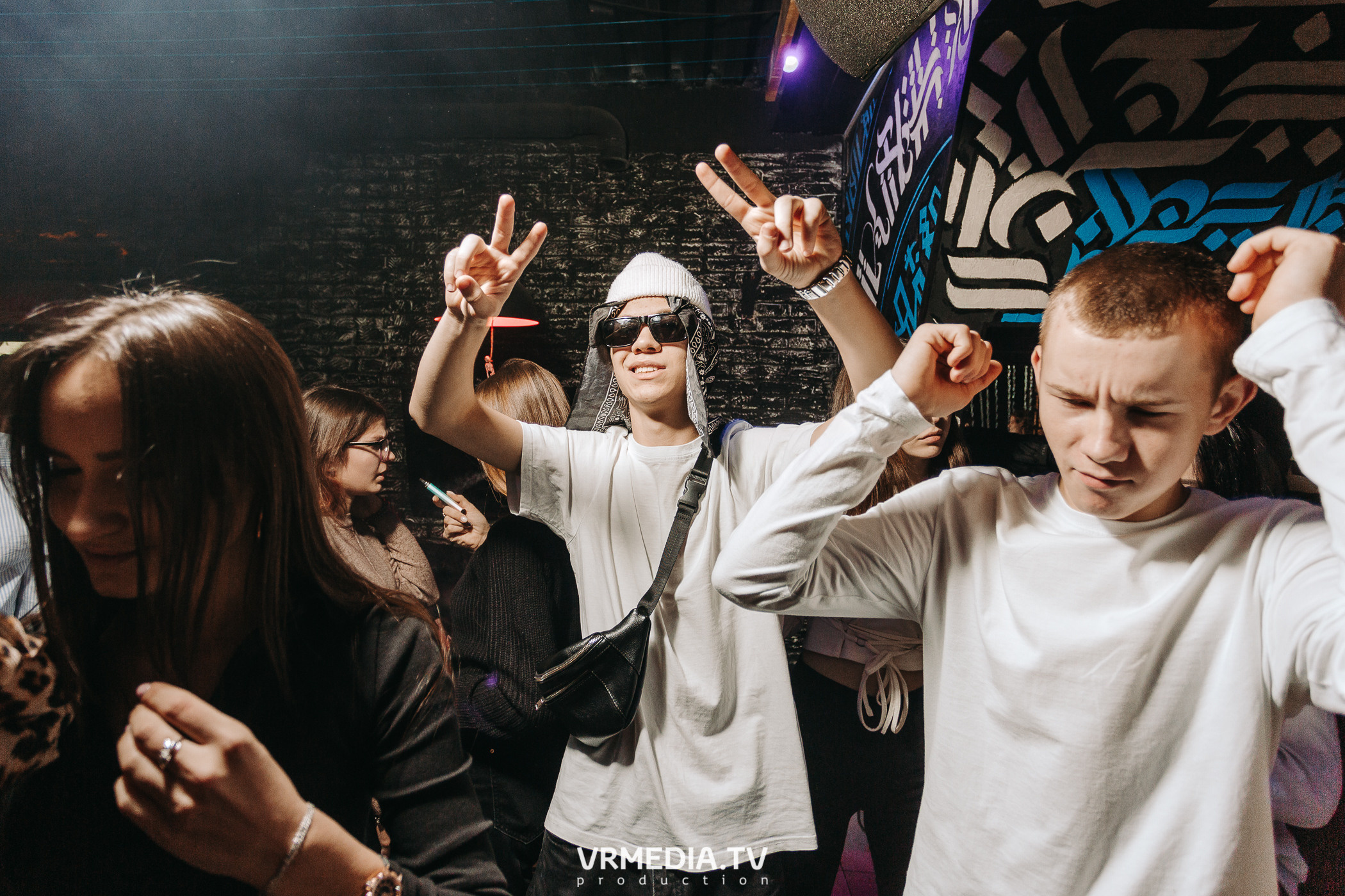 Halloween в баре «Глотай»