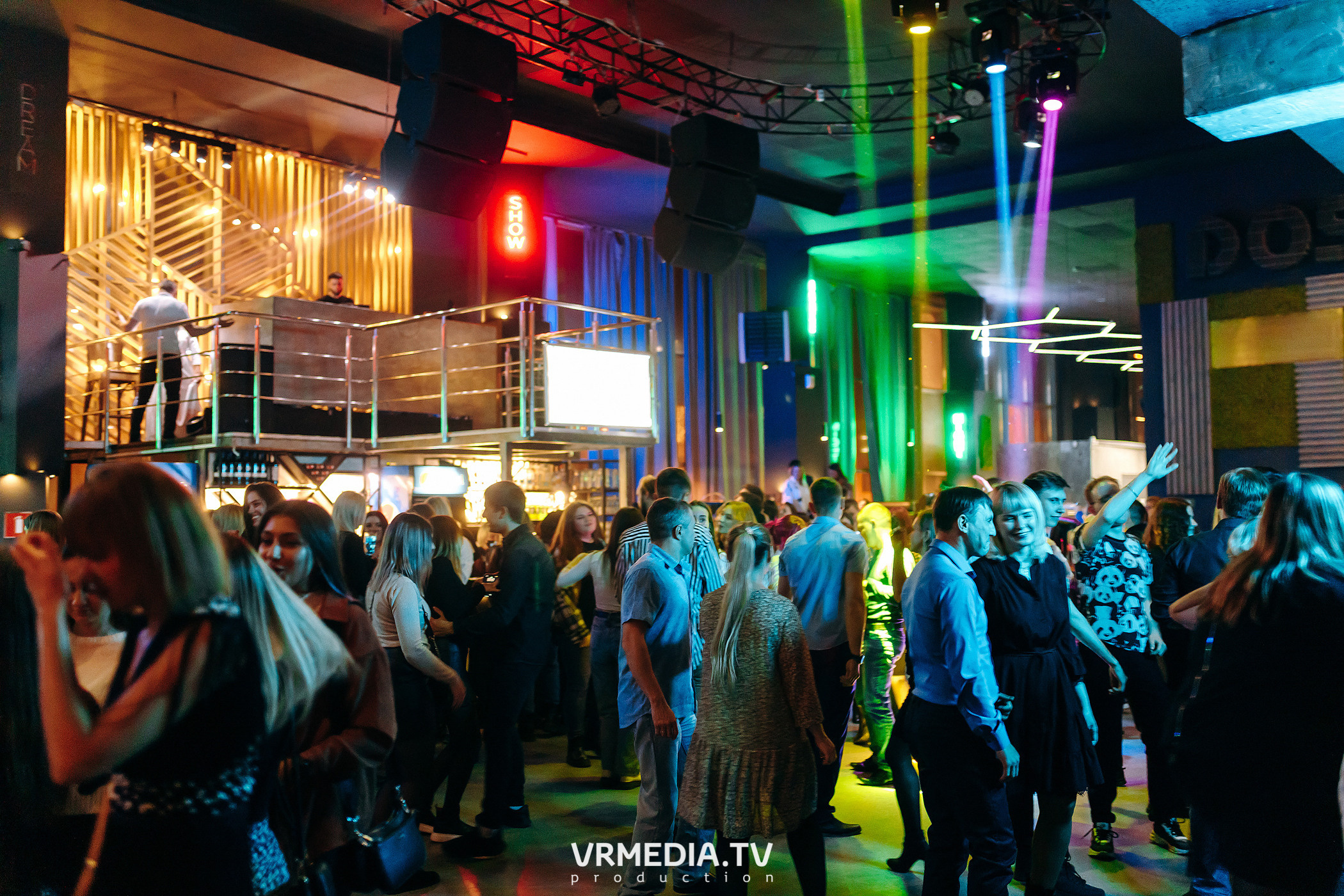 Выходные в баре «DOSKI»