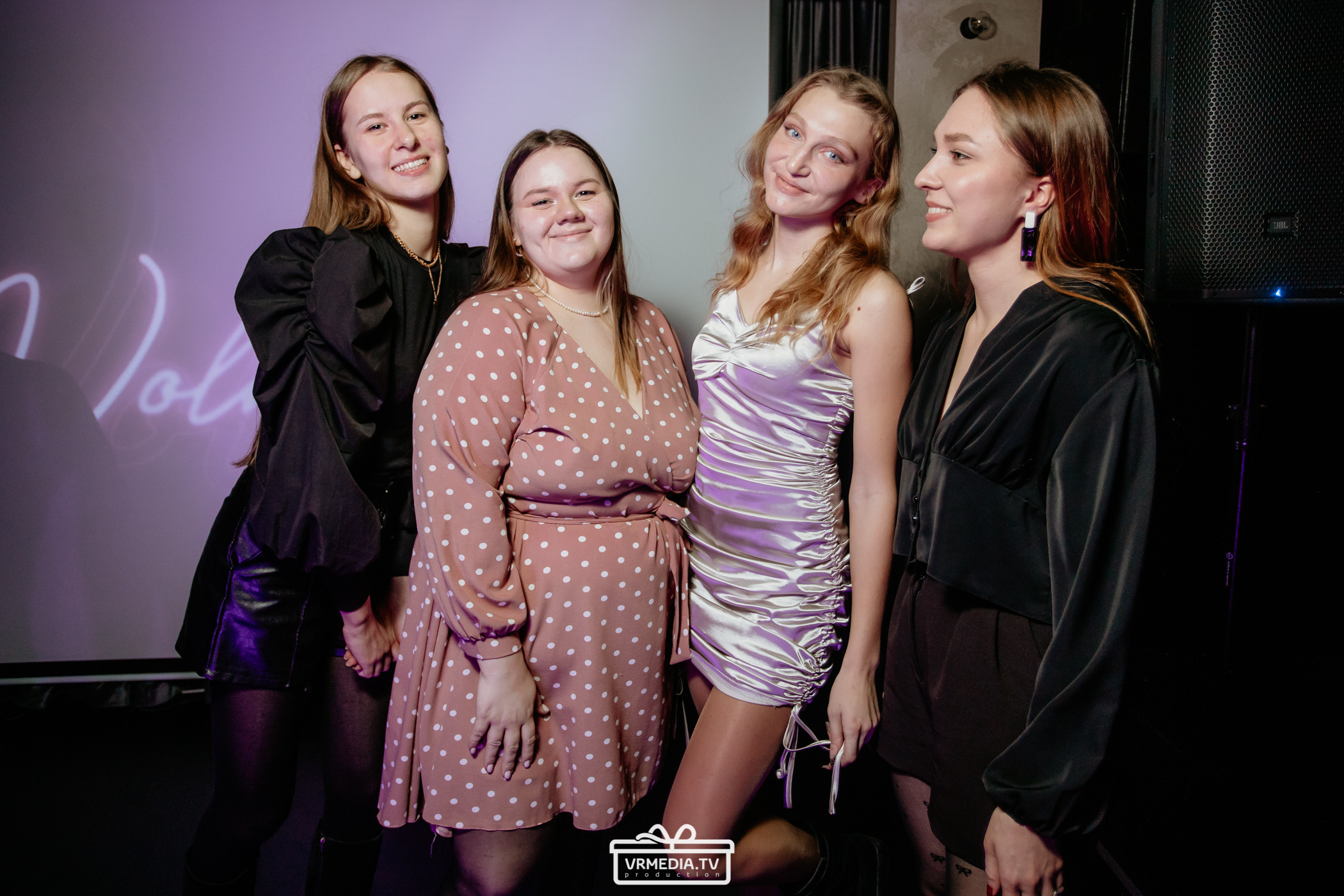 Новый год в караоке «Volna»