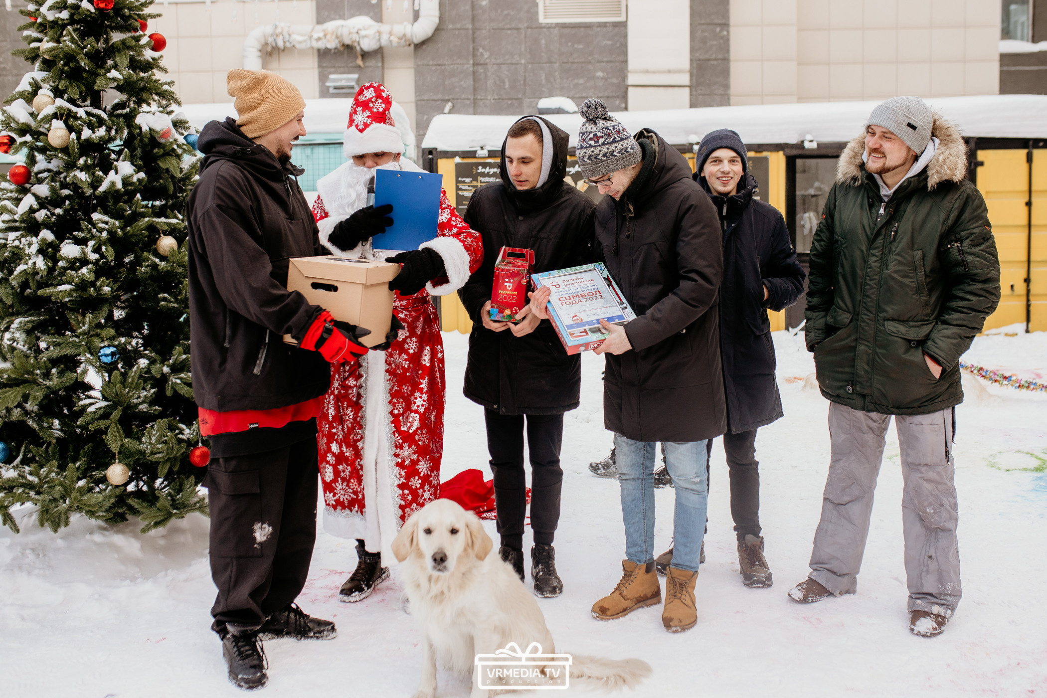 Большая новогодняя «Елка» в культурном пространстве «Редакция»