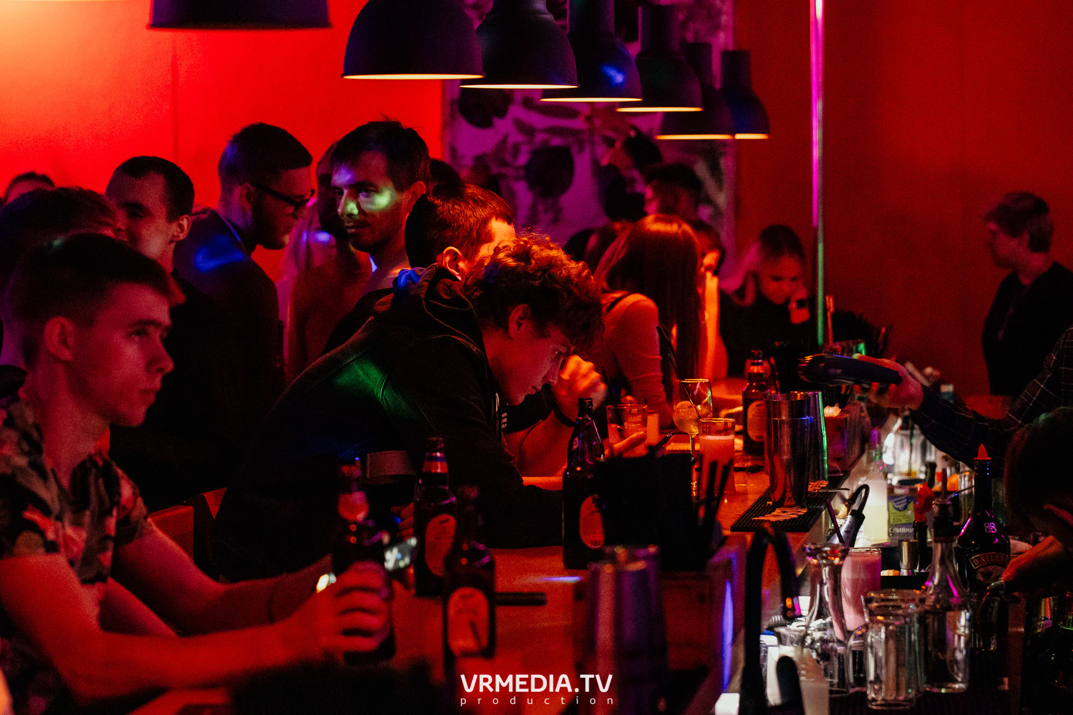 Выходные в баре «Cosmo»