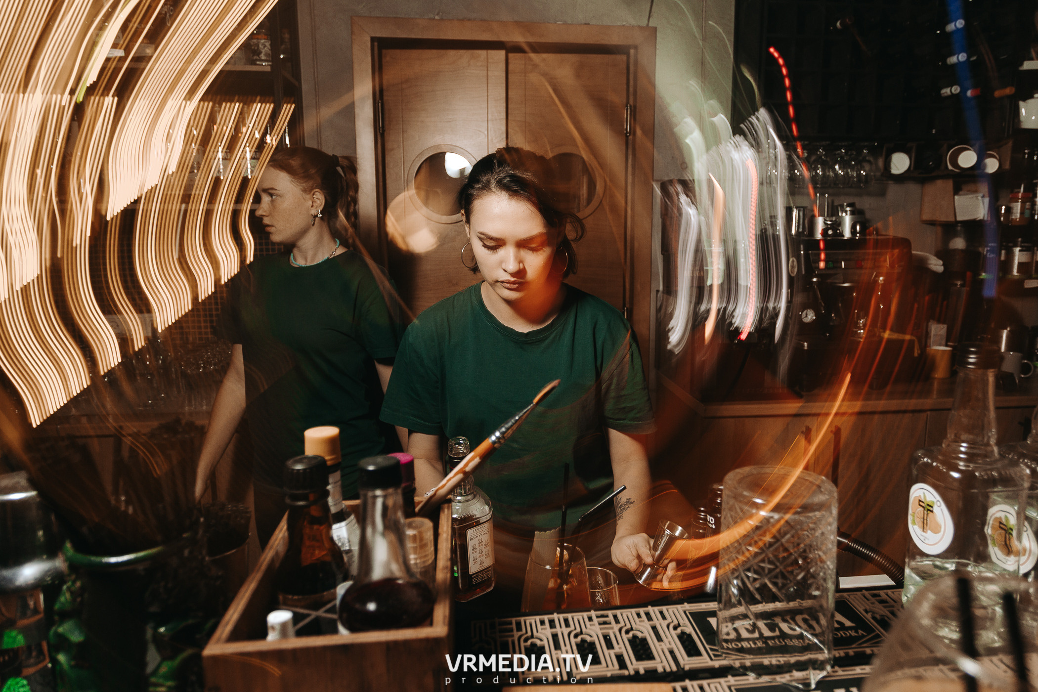 11 FRIENDS OF CHAO. Grotesque (SPB)