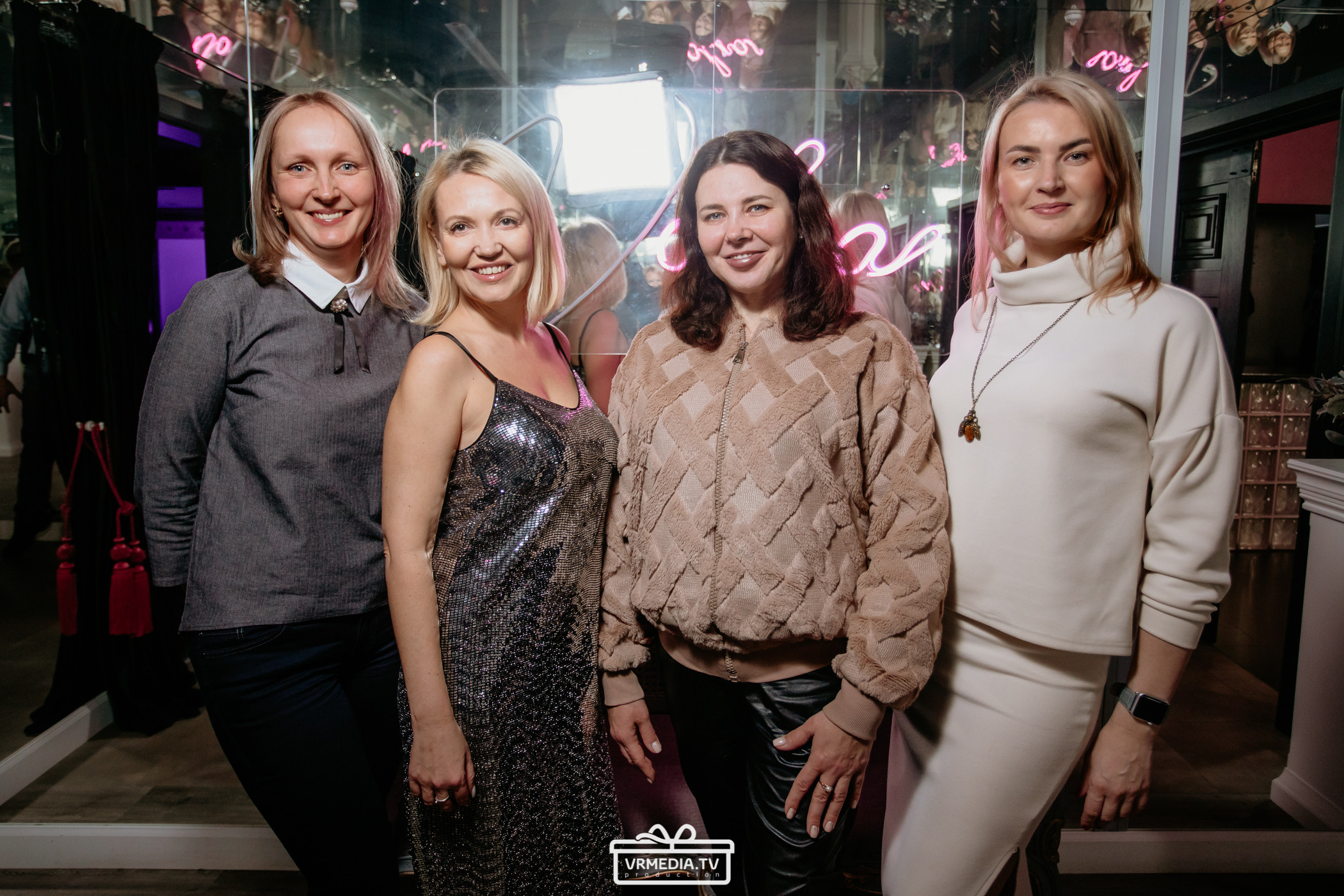 Новый год в караоке «Volna»