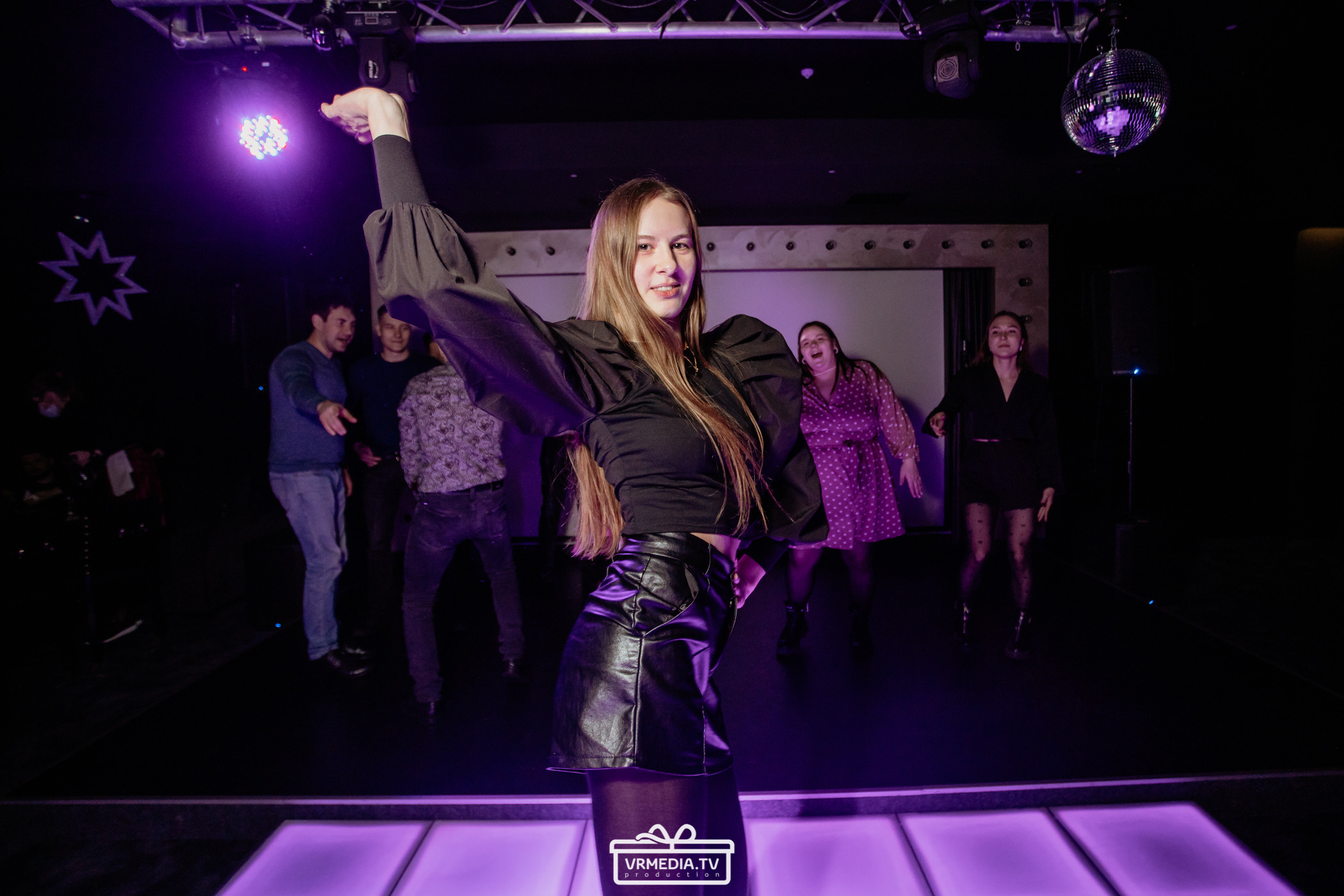 Новый год в караоке «Volna»