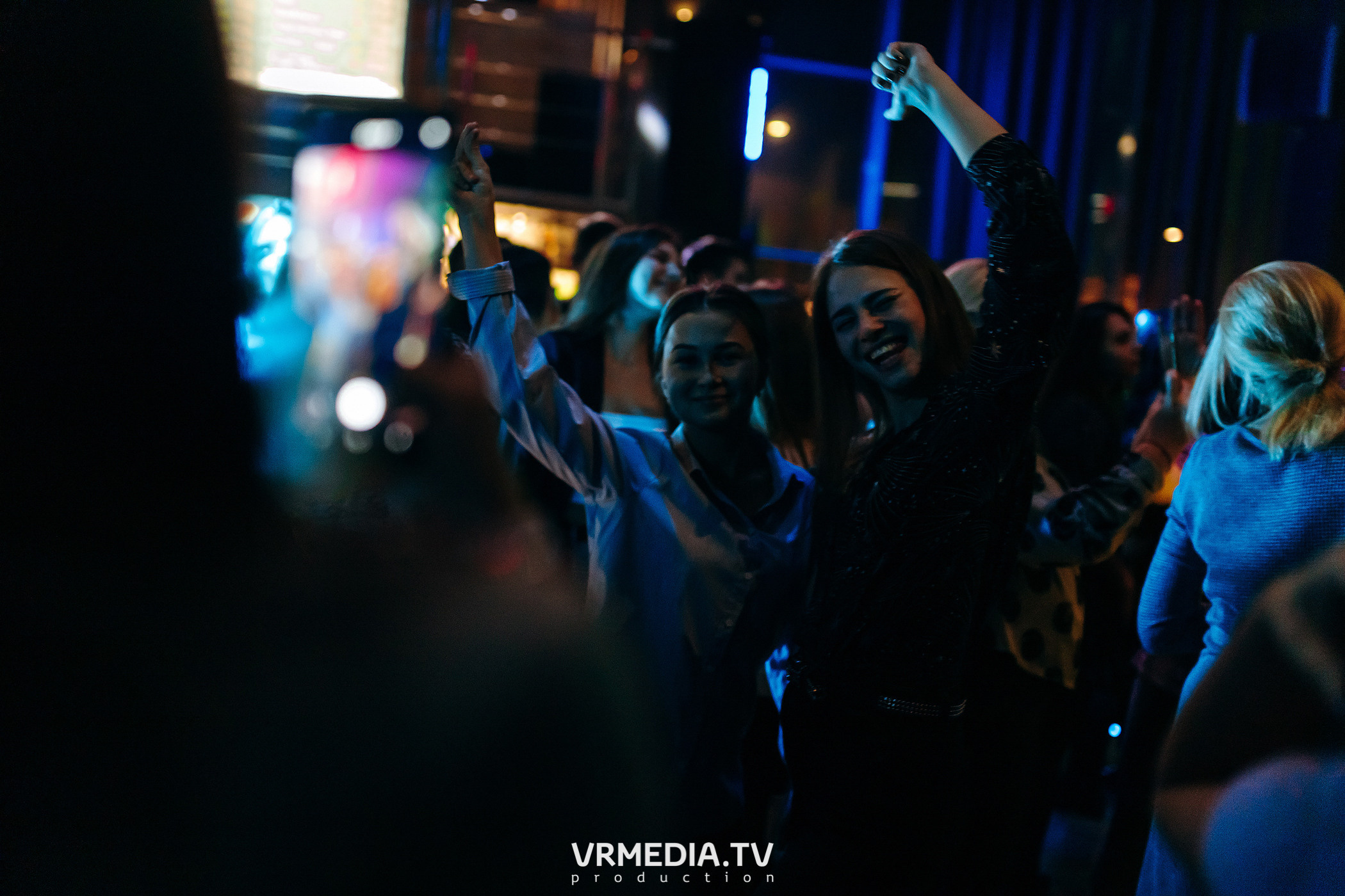 Выходные в баре «DOSKI»