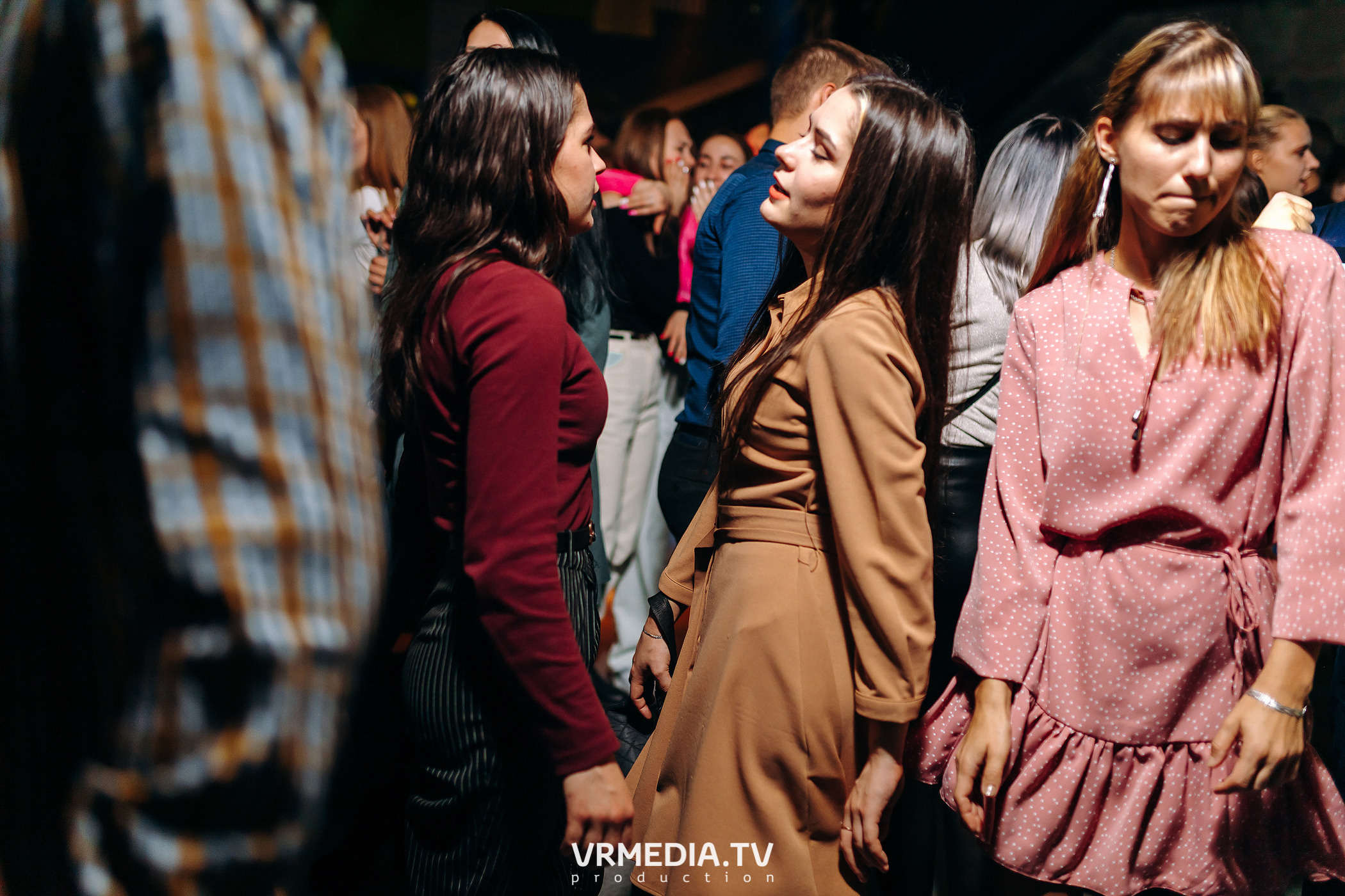 Выходные в баре «DOSKI»