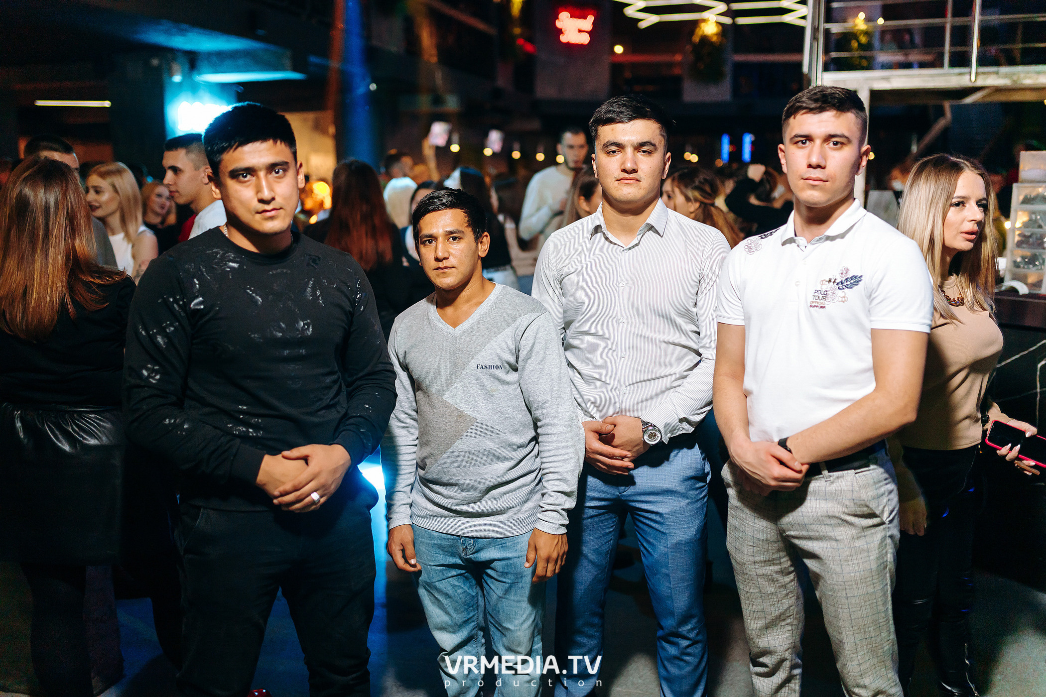 Выходные в баре «DOSKI»