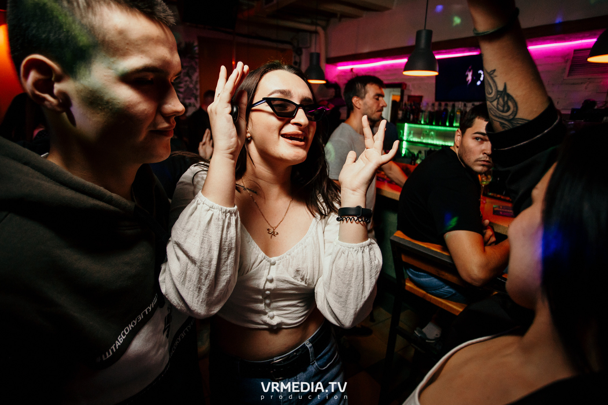 Выходные в баре «Cosmo»