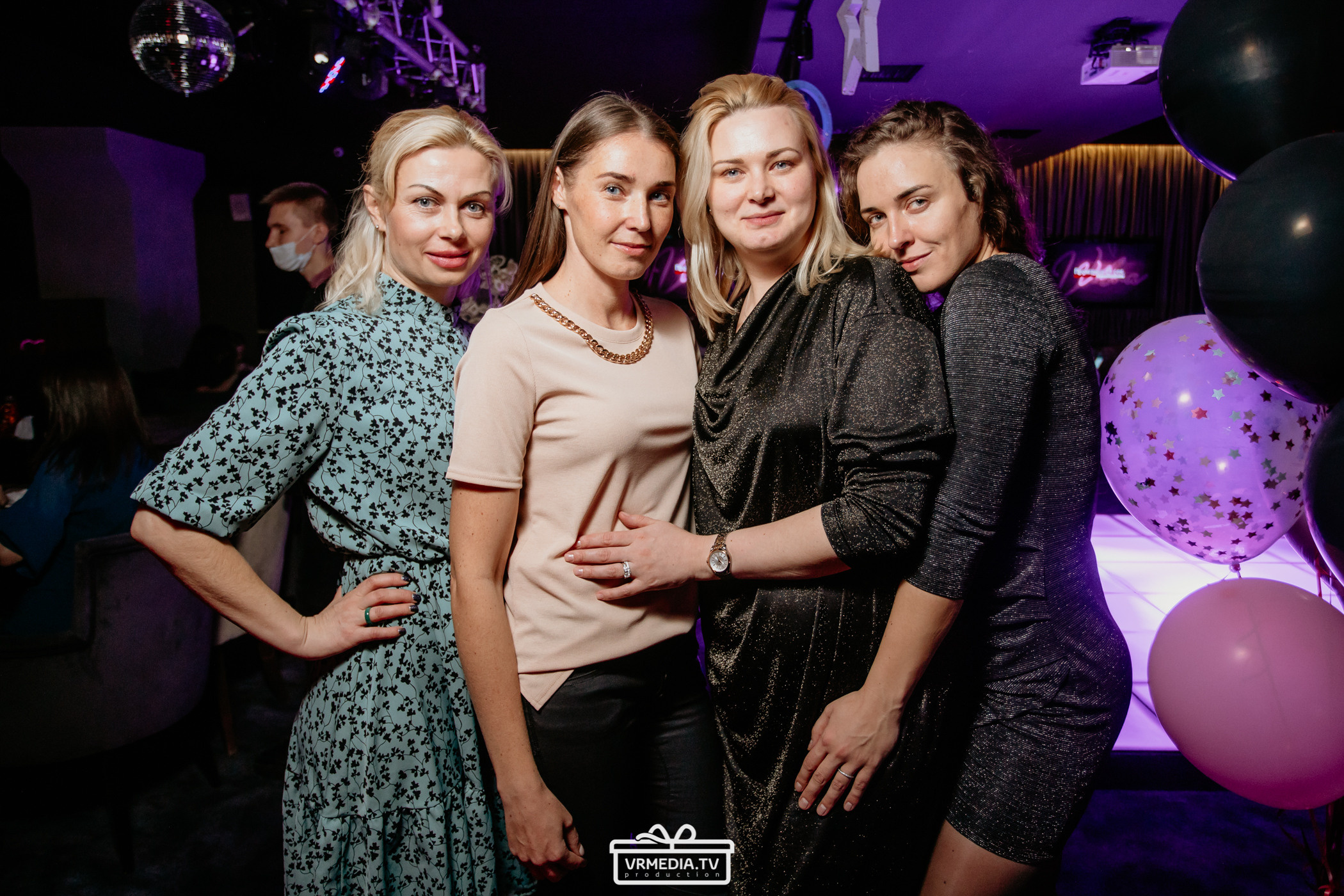 Новый год в караоке «Volna»