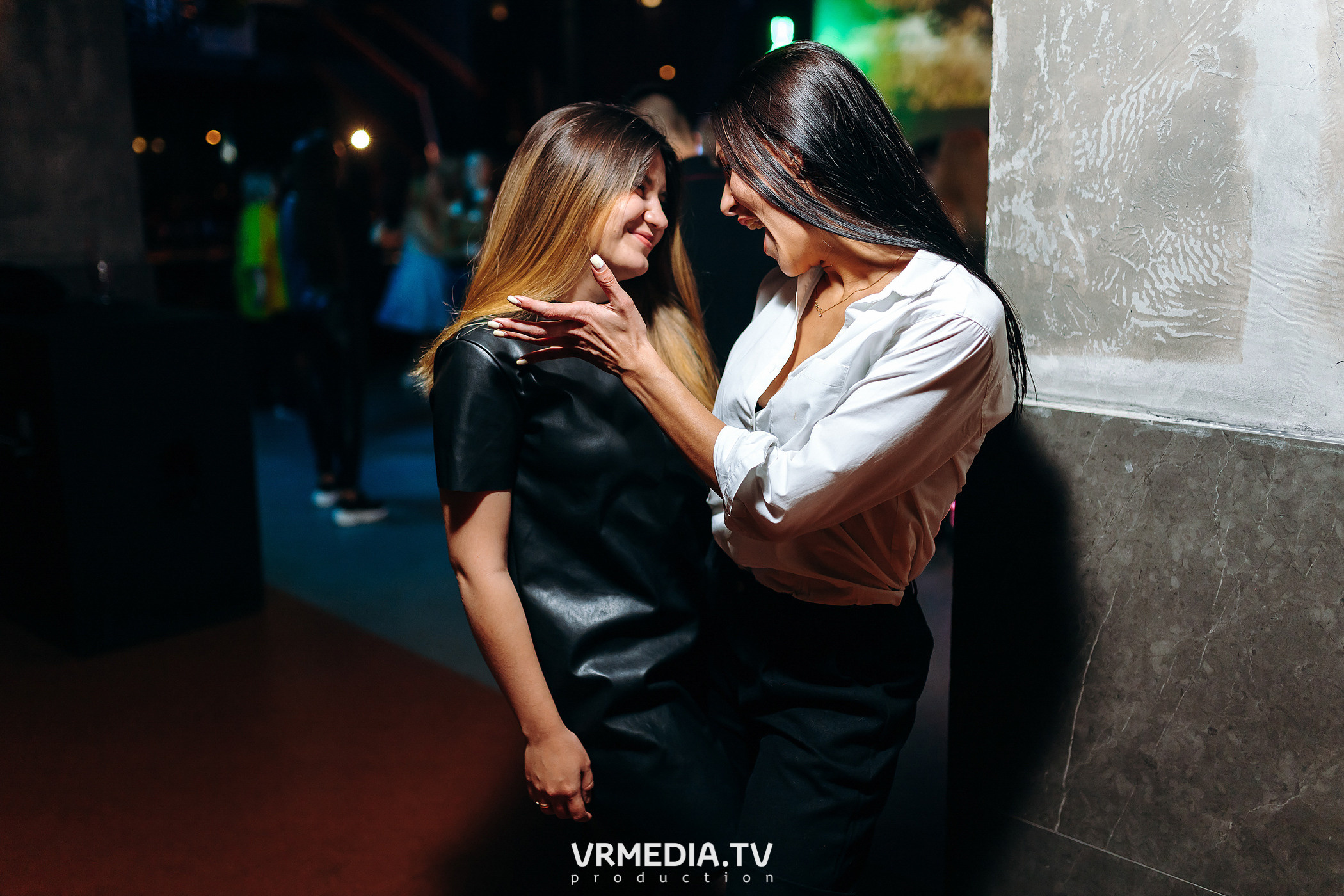 Выходные в баре «DOSKI»