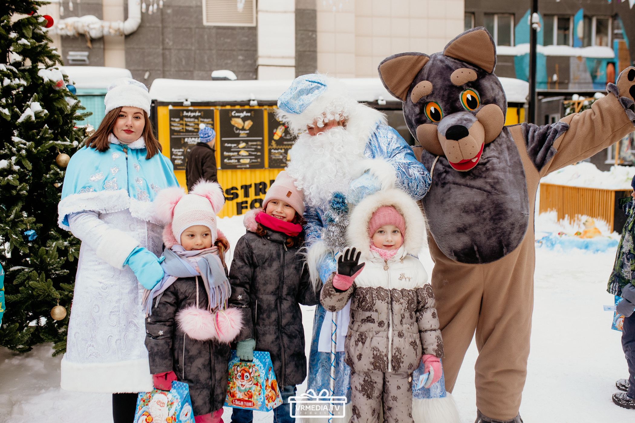 Большая новогодняя «Елка» в культурном пространстве «Редакция»