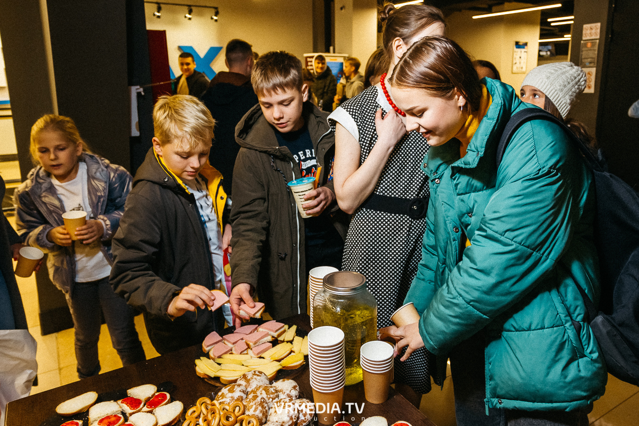 Показ фильма «Москва слезам не верит» в «Starmax Cinema»