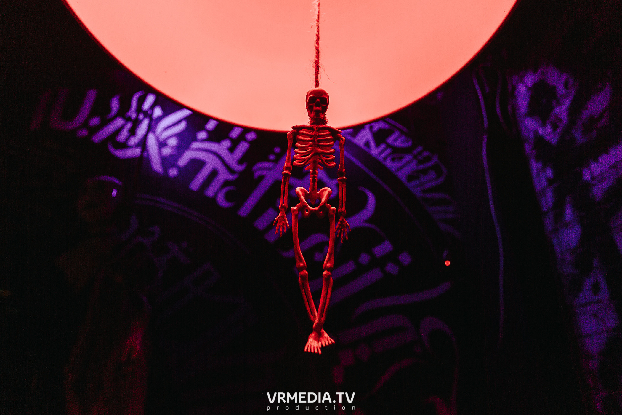 Halloween в баре «Глотай»