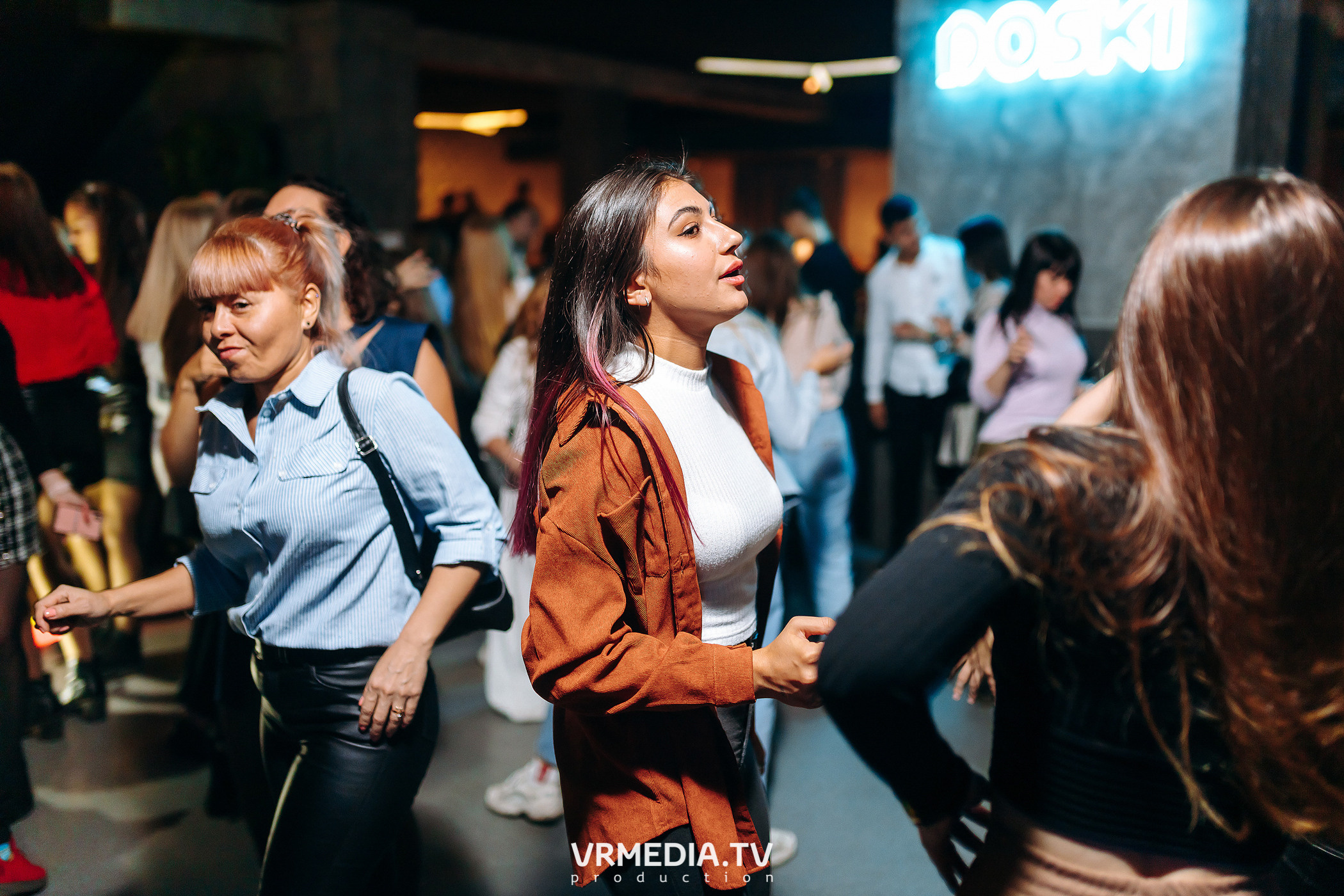 Выходные в баре «DOSKI»