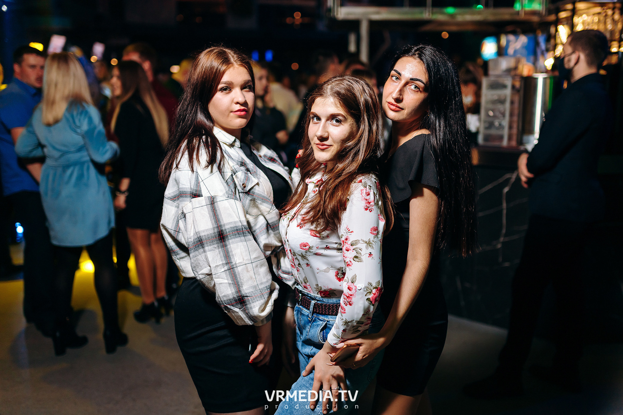 Выходные в баре «DOSKI»