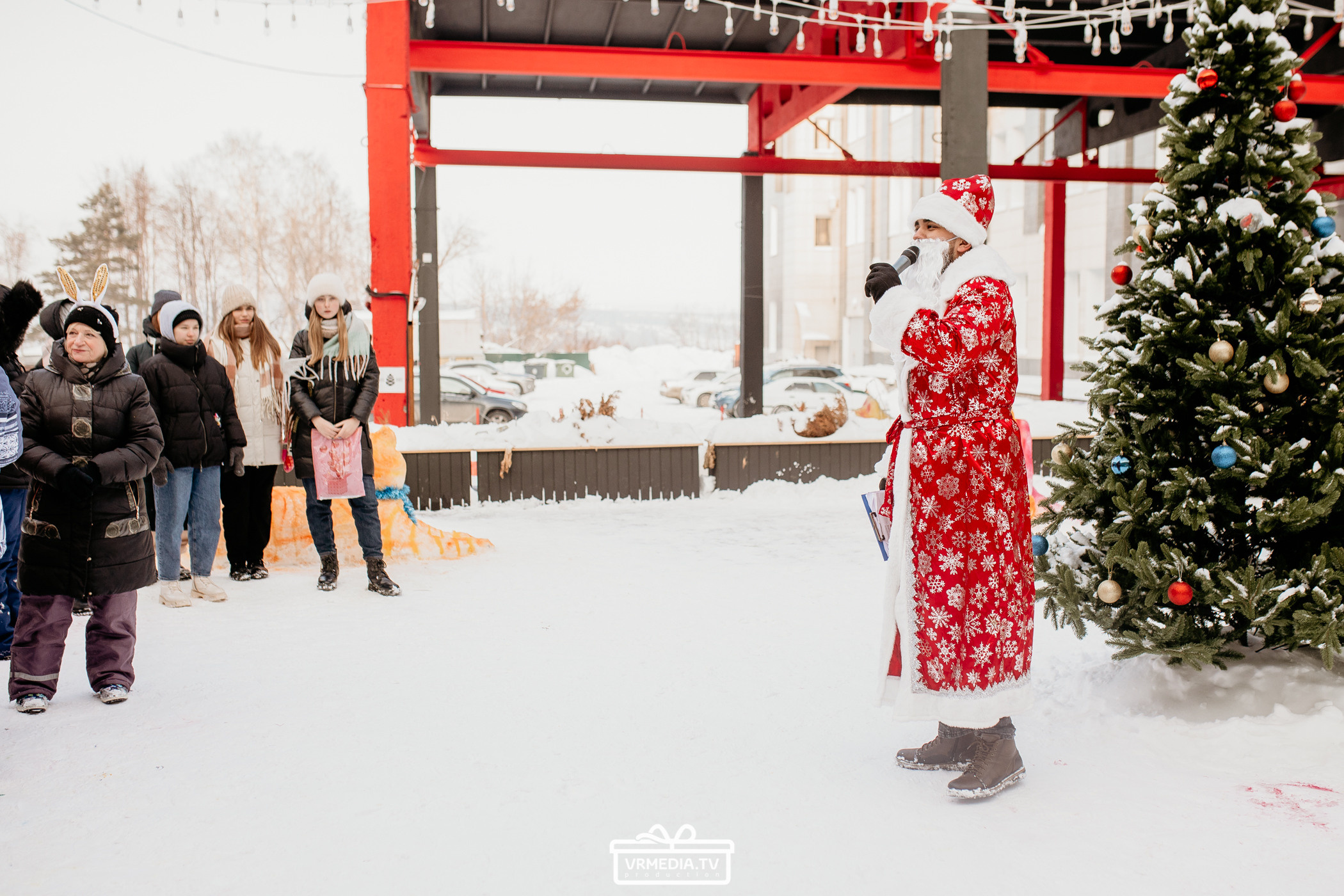 Большая новогодняя «Елка» в культурном пространстве «Редакция»