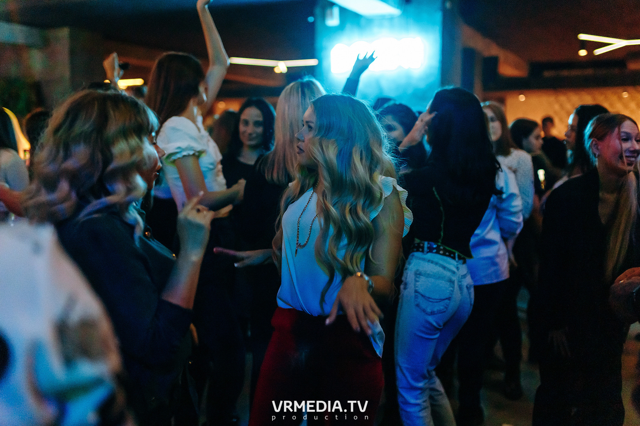 Выходные в баре «DOSKI»