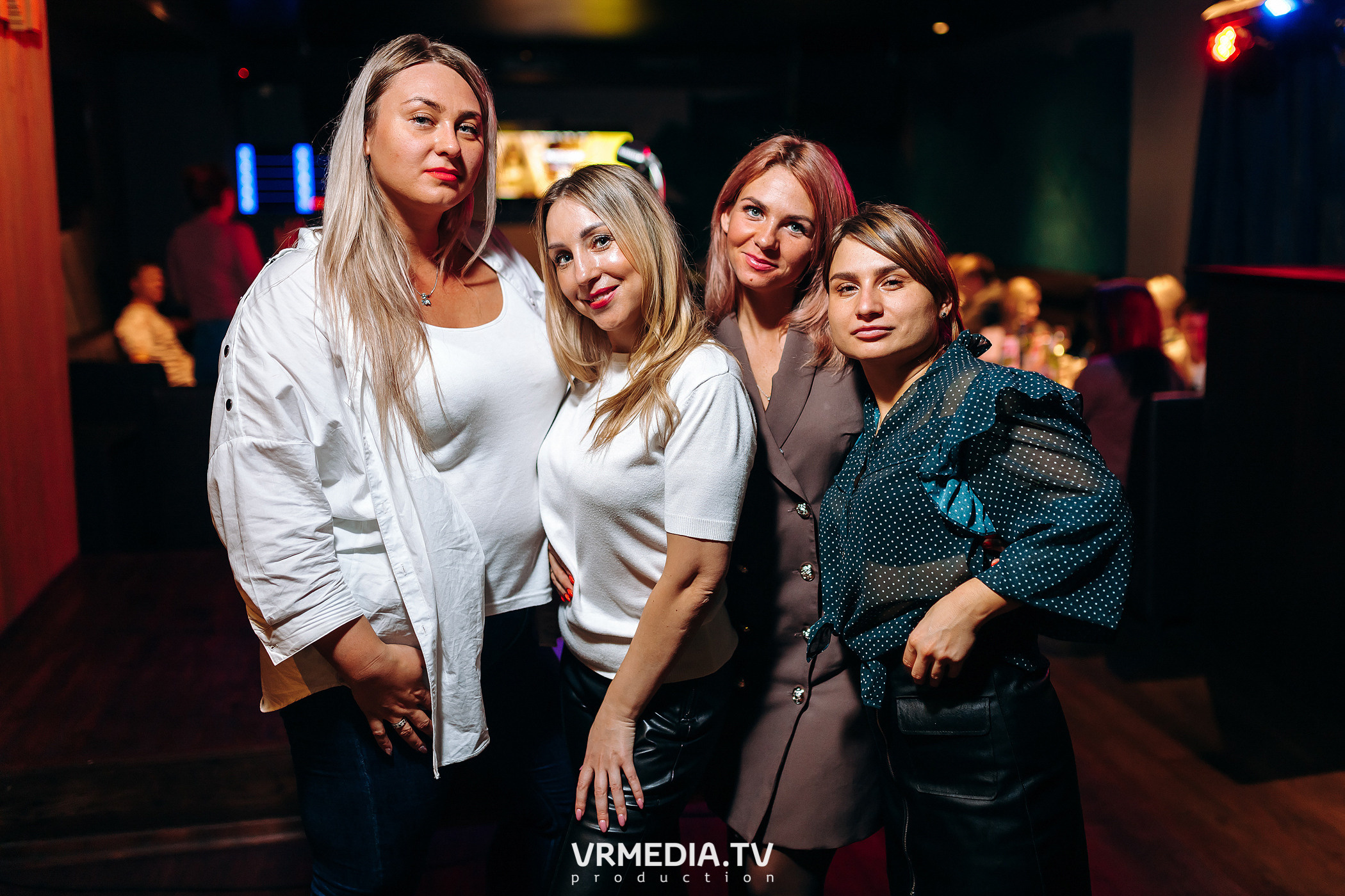 Выходные в баре «DOSKI»