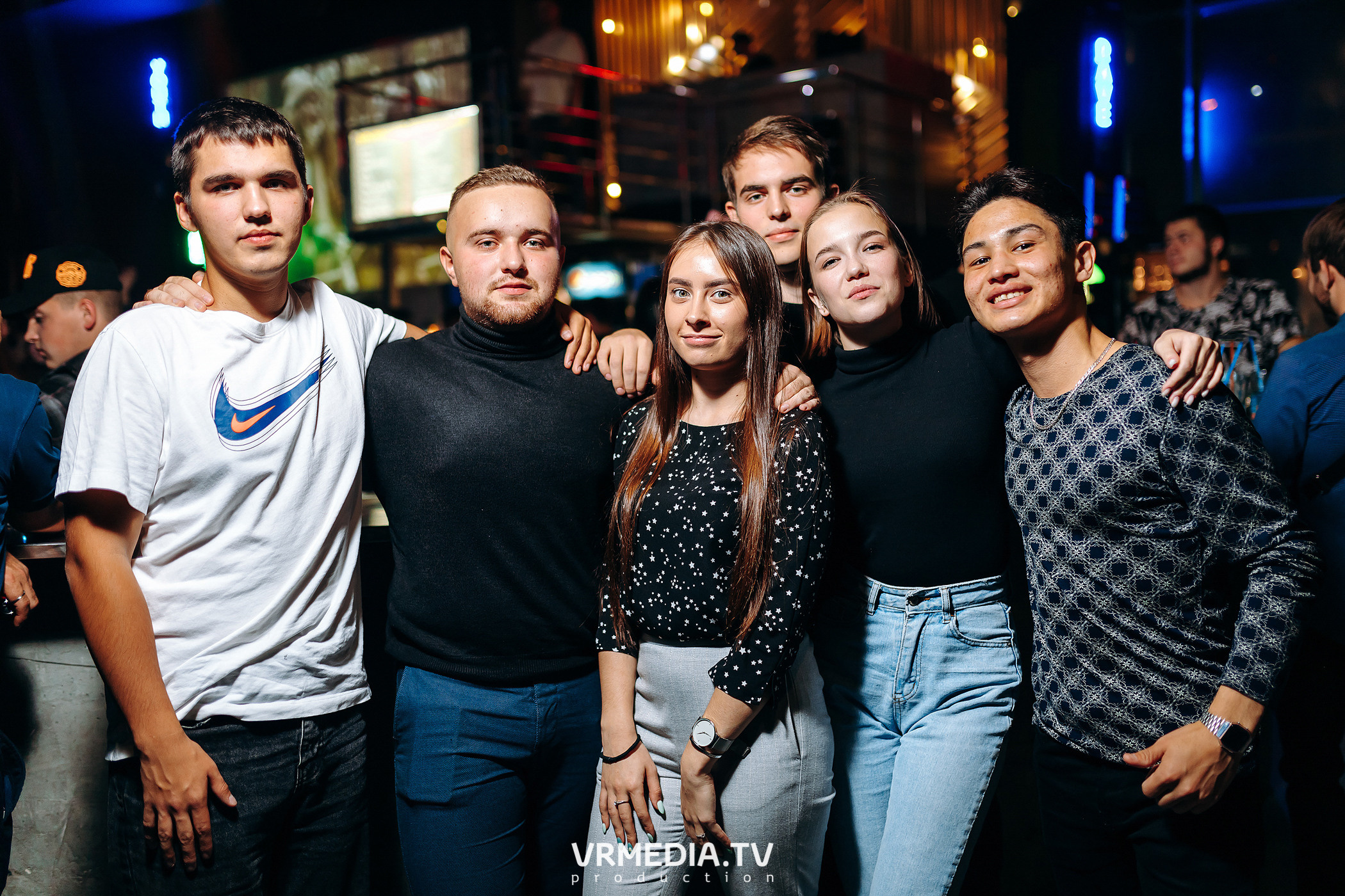 Выходные в баре «DOSKI»