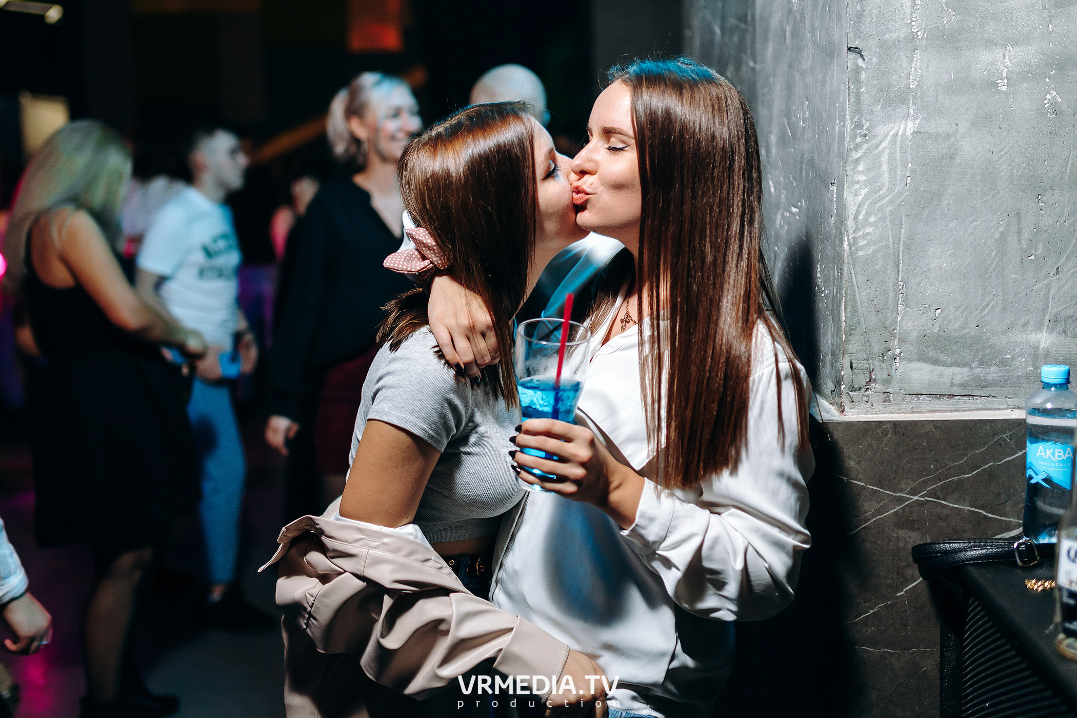 Выходные в баре «DOSKI»