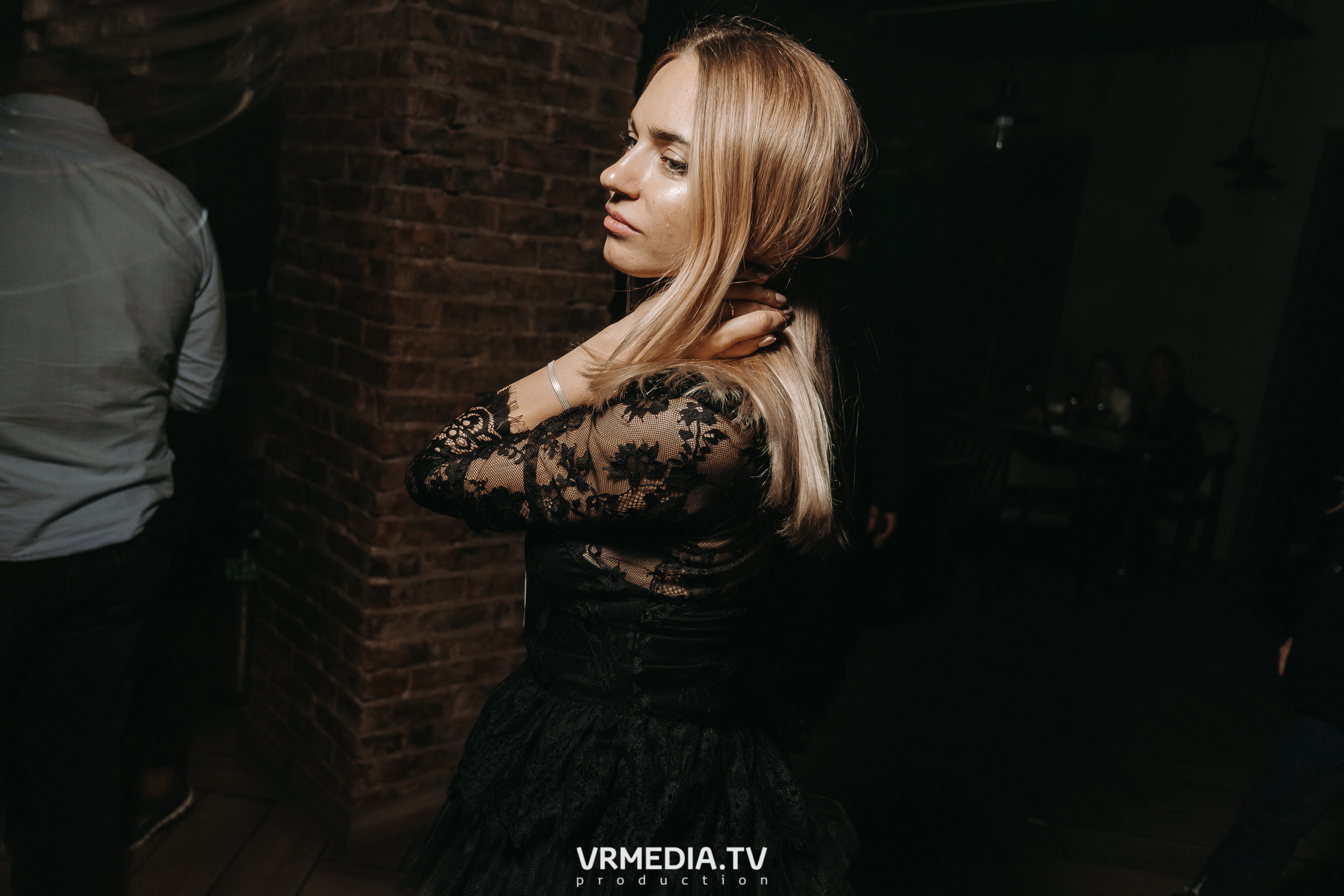 11 FRIENDS OF CHAO. Grotesque (SPB)