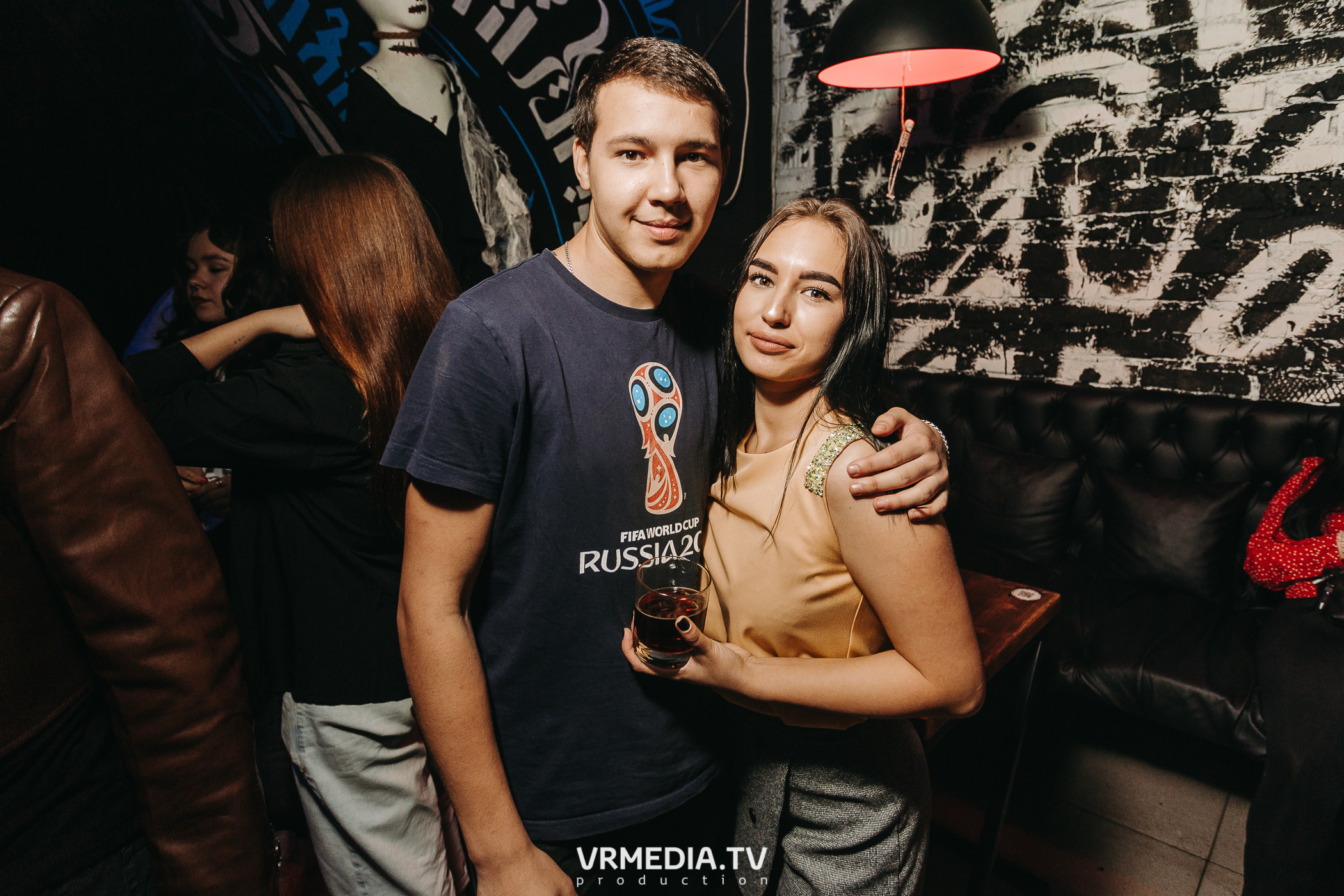 Halloween в баре «Глотай»