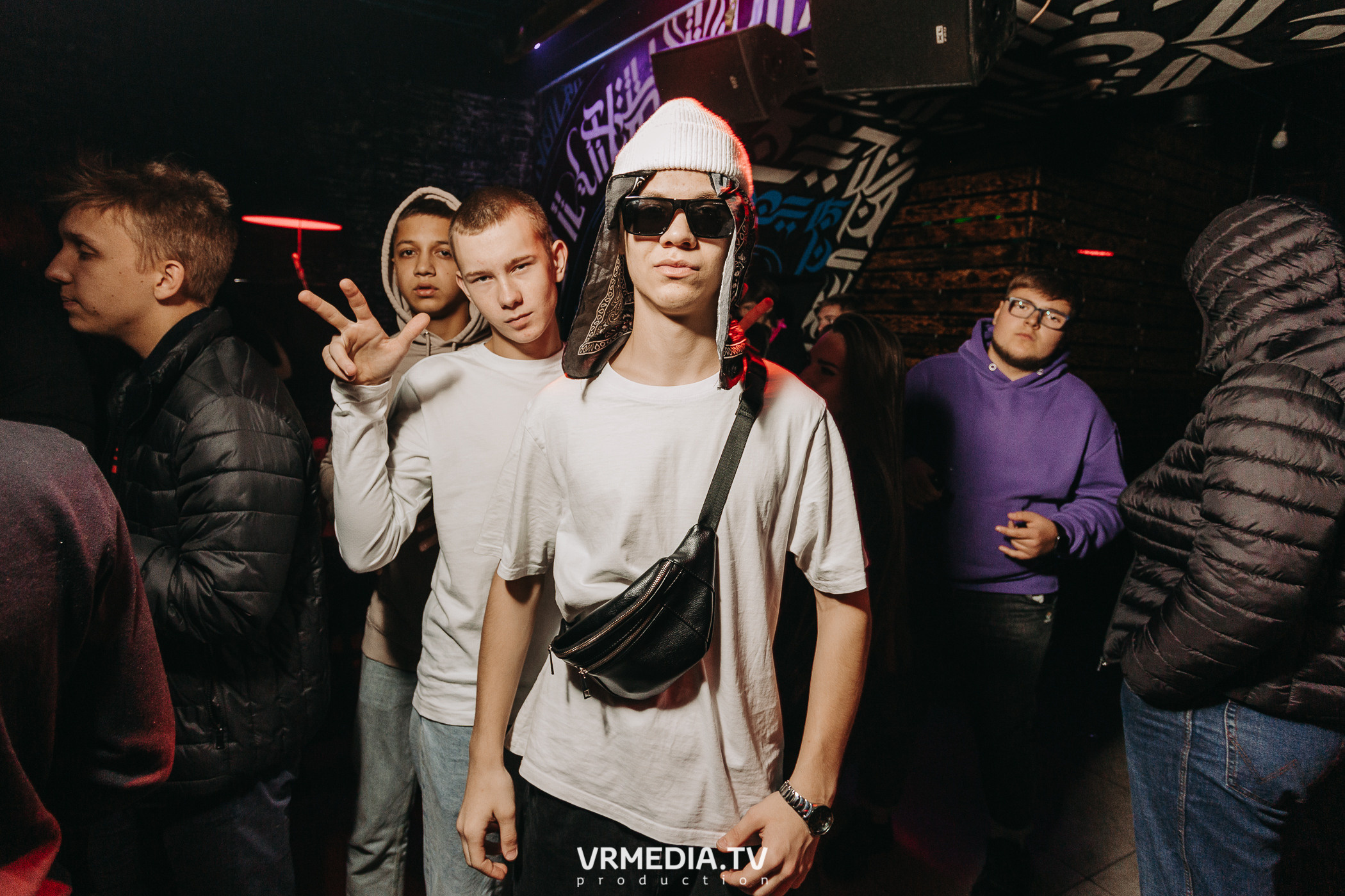 Halloween в баре «Глотай»