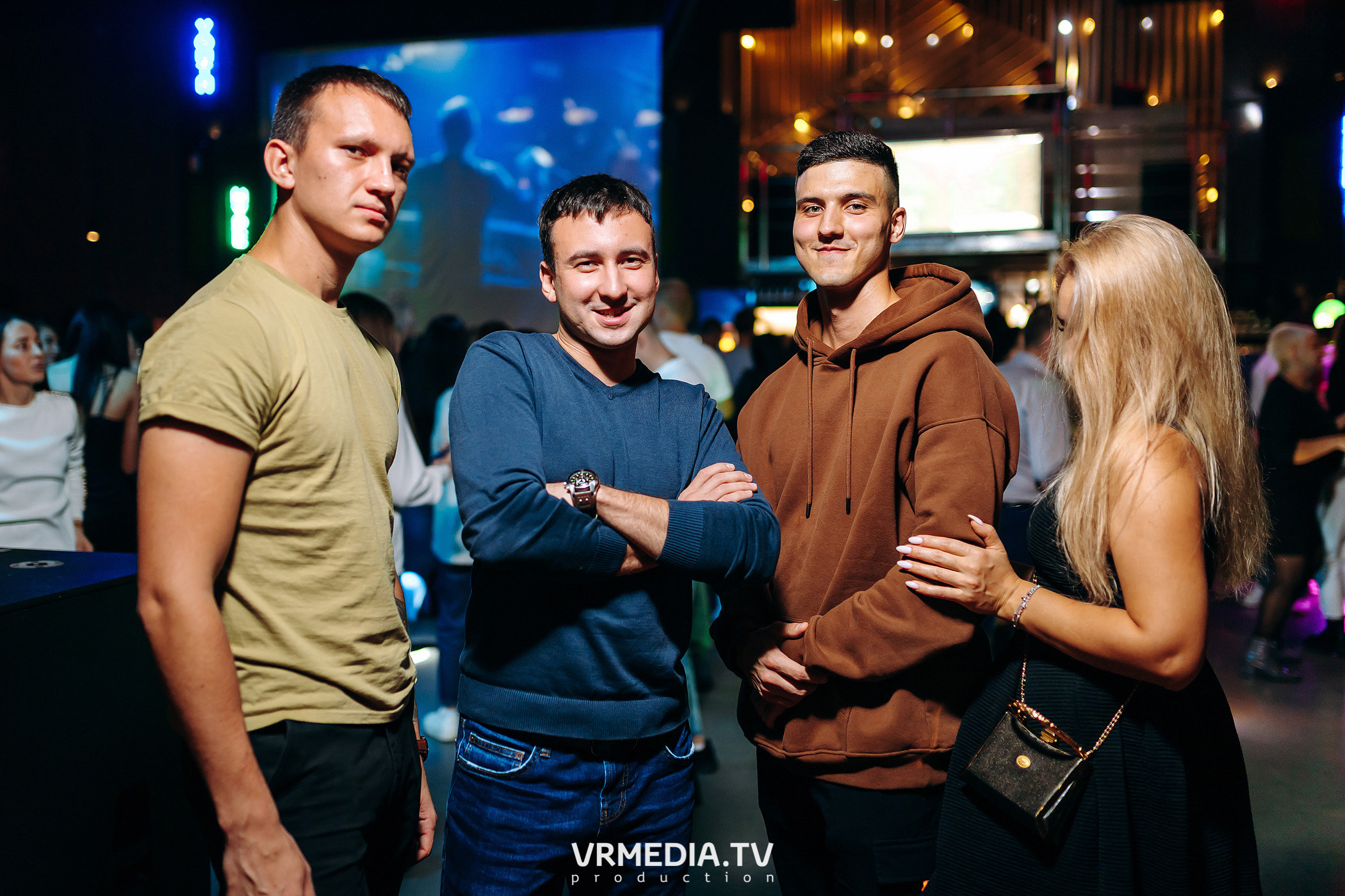 Выходные в баре «DOSKI»