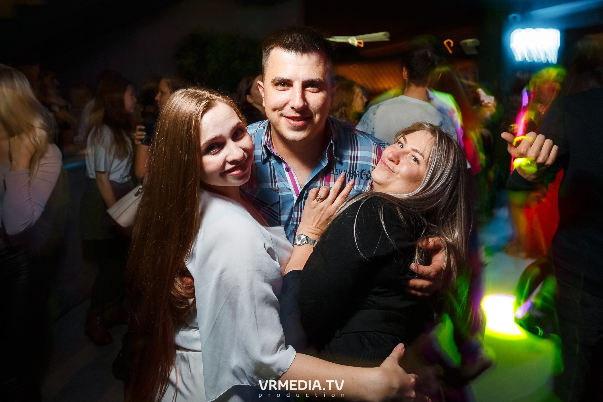 Выходные в баре «DOSKI»