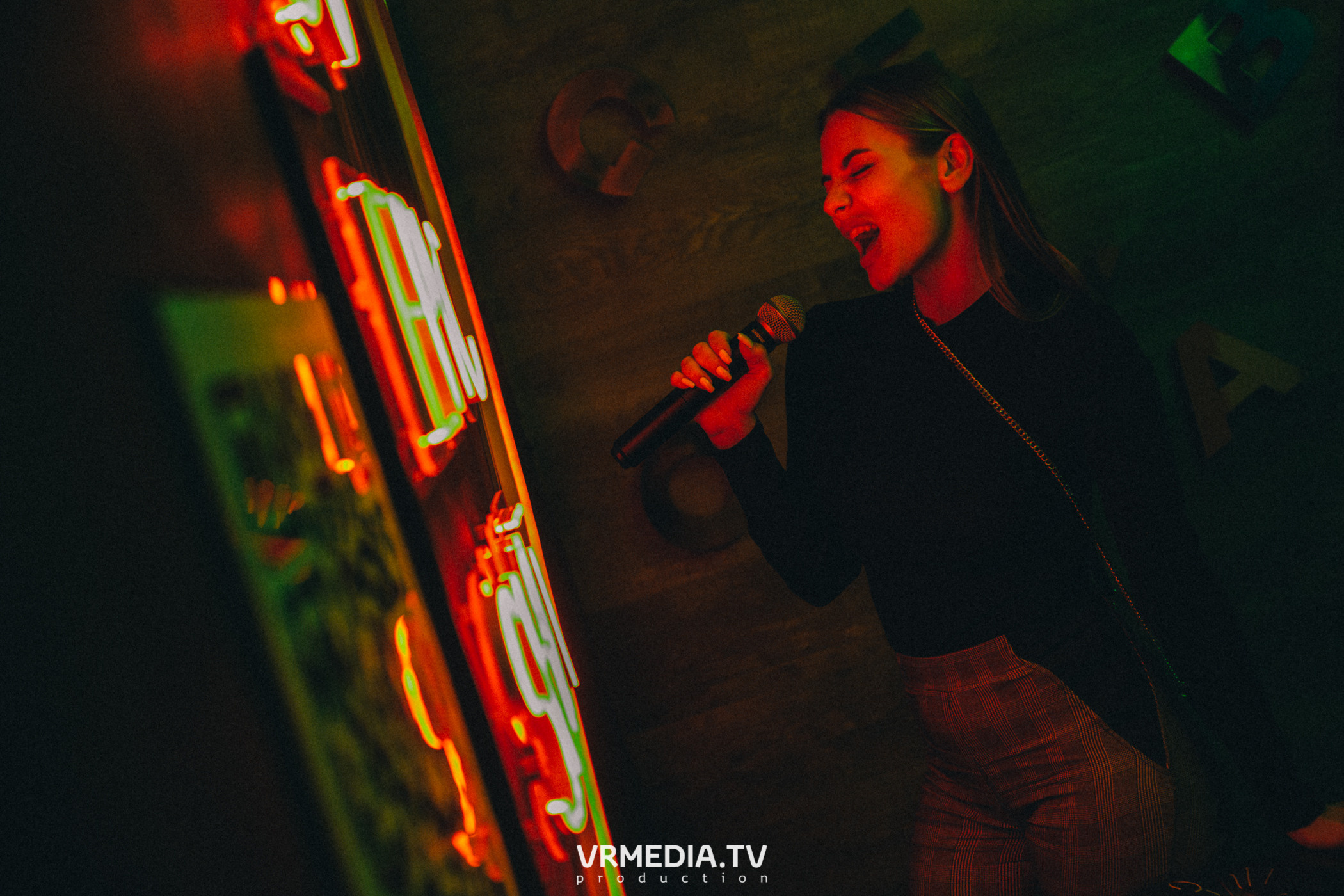 DJ Mikis в НК «Эфир»