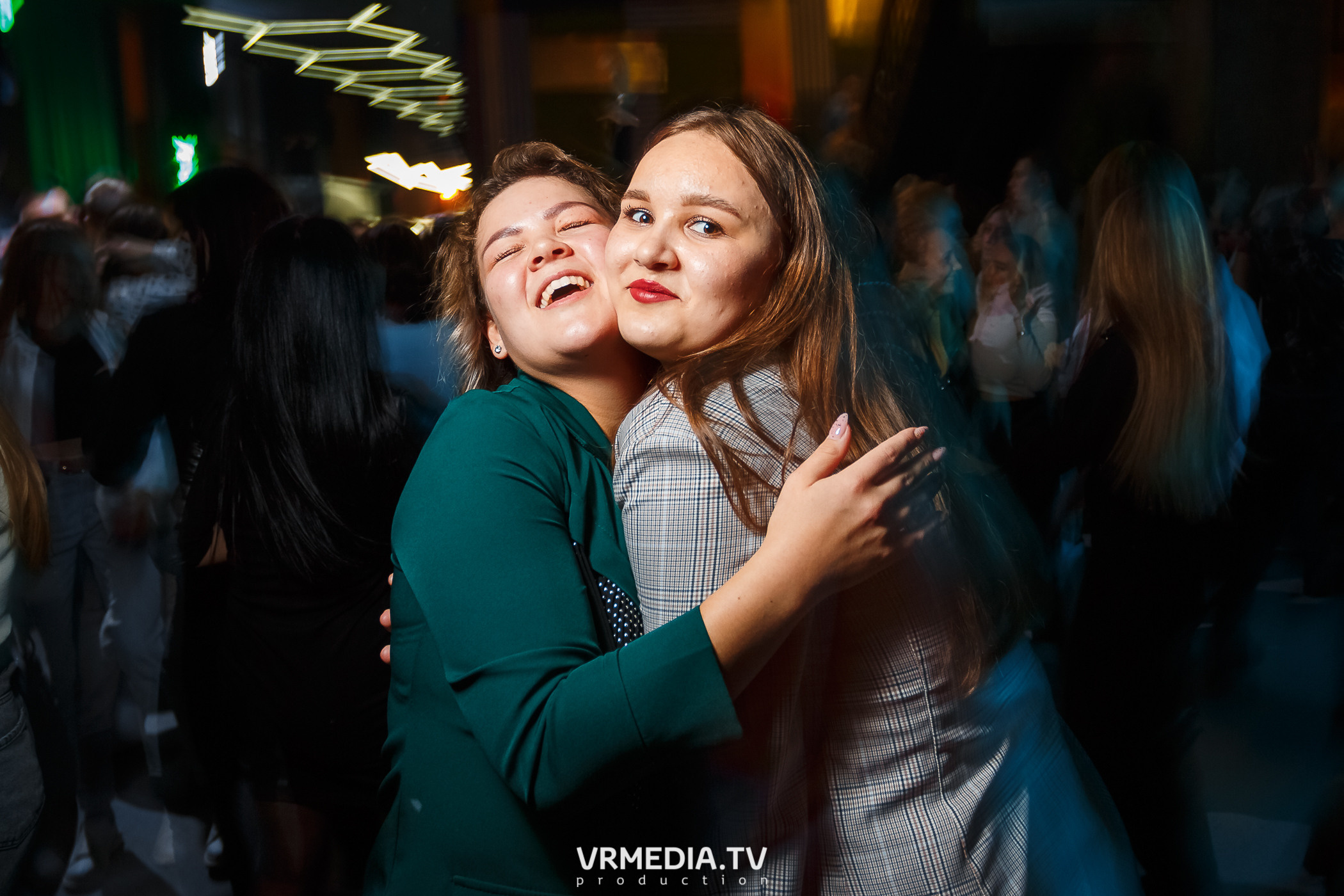 Выходные в баре «DOSKI»