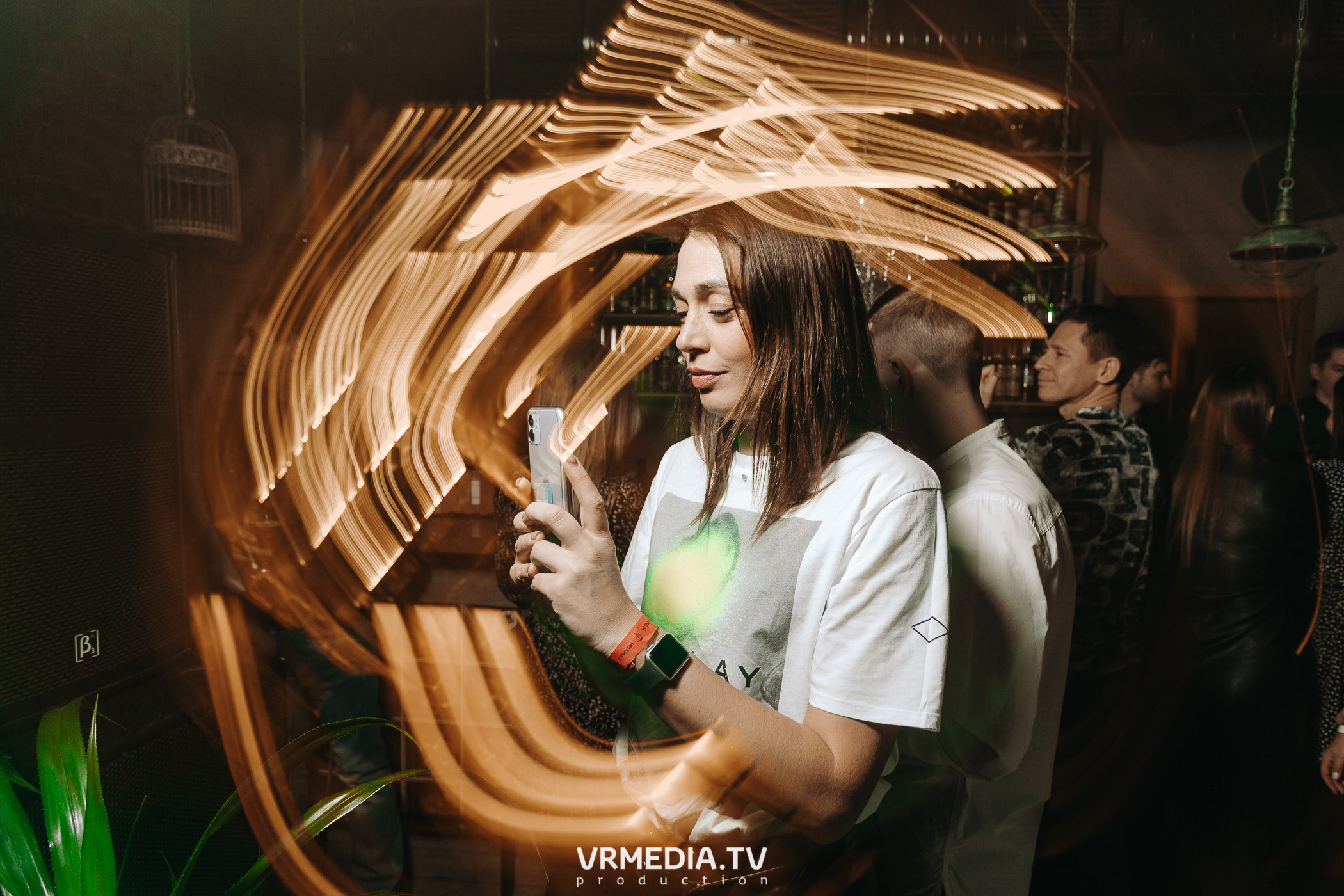 11 FRIENDS OF CHAO. Grotesque (SPB)