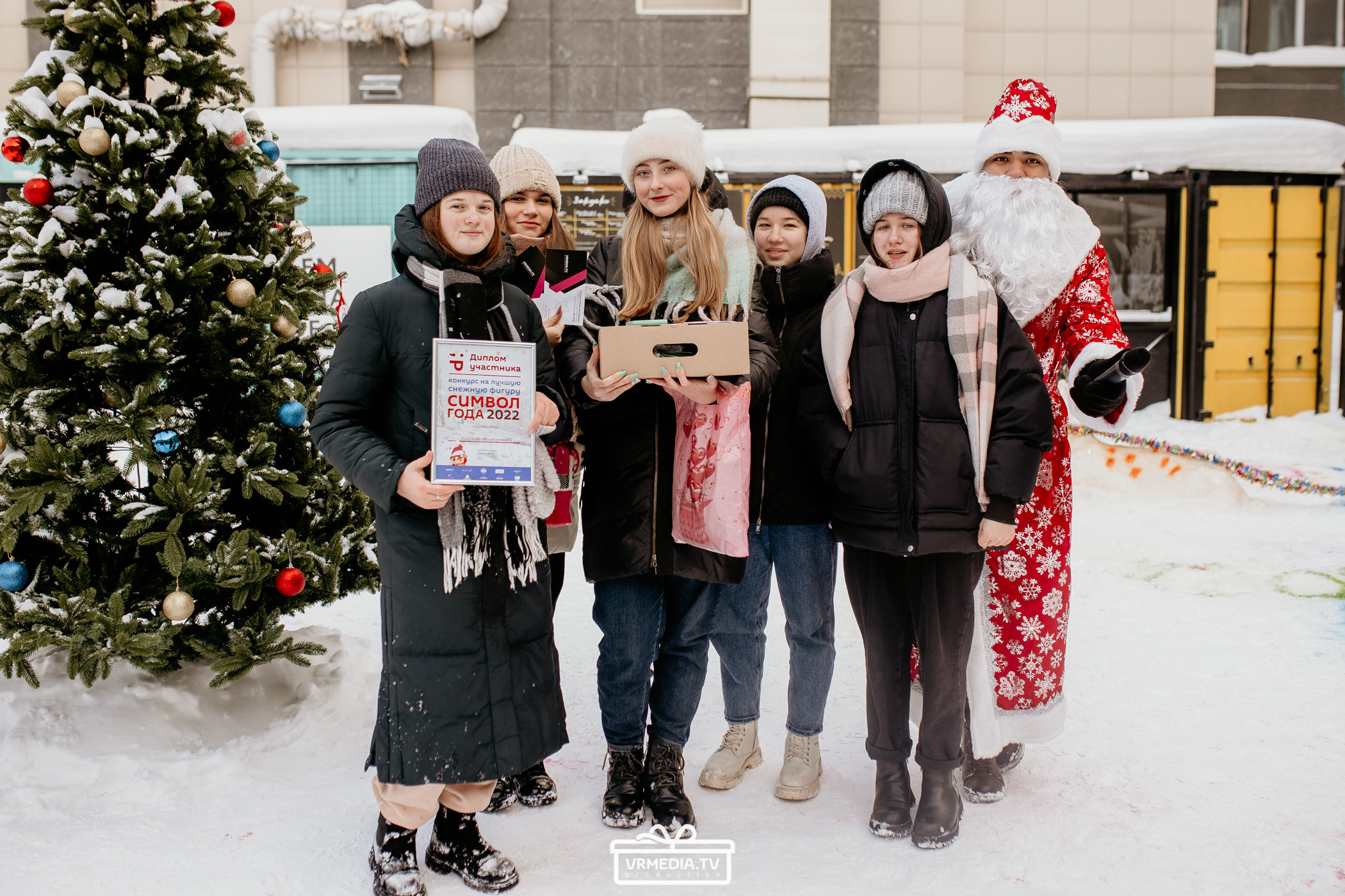 Большая новогодняя «Елка» в культурном пространстве «Редакция»