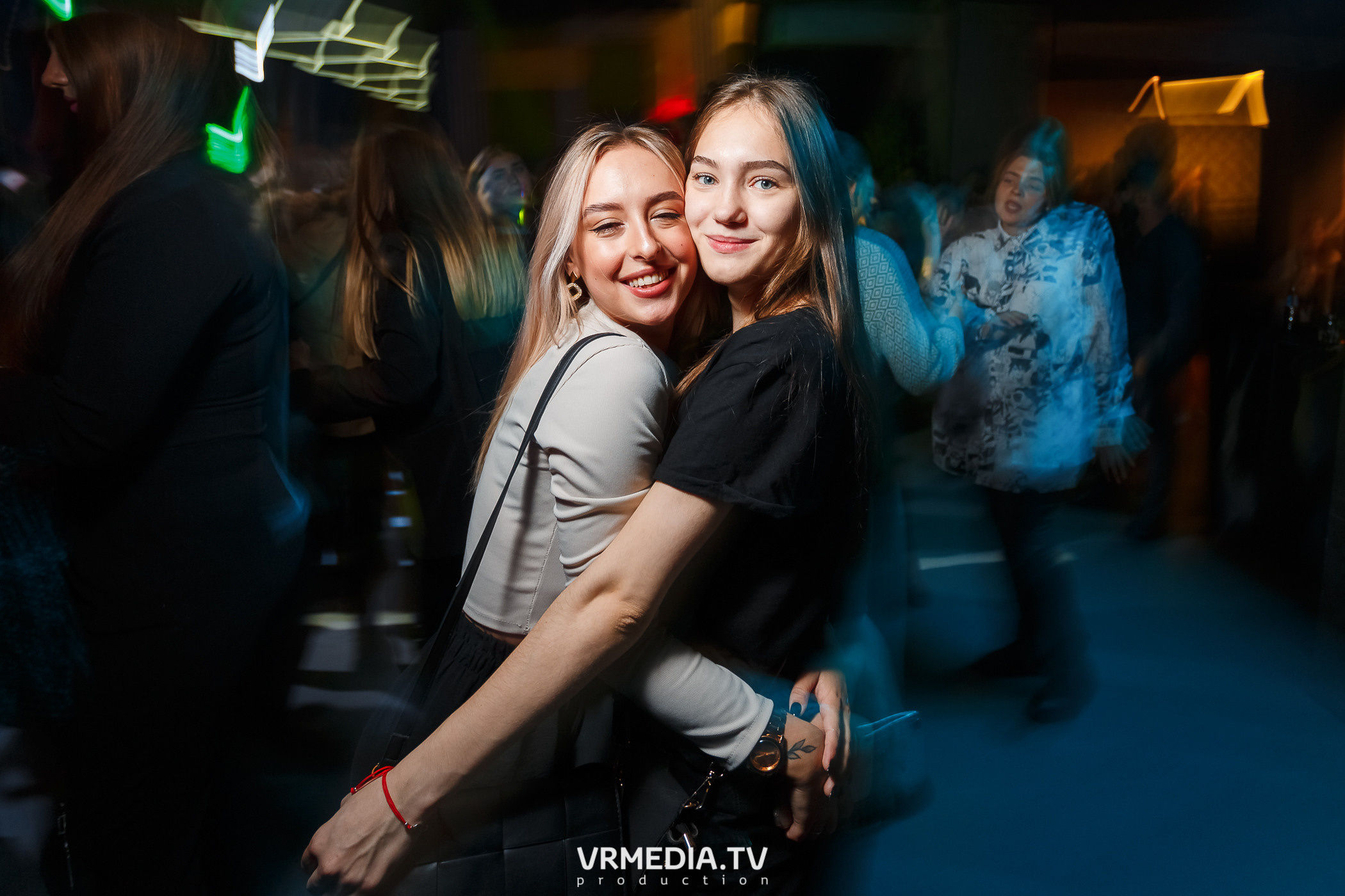 Выходные в баре «DOSKI»