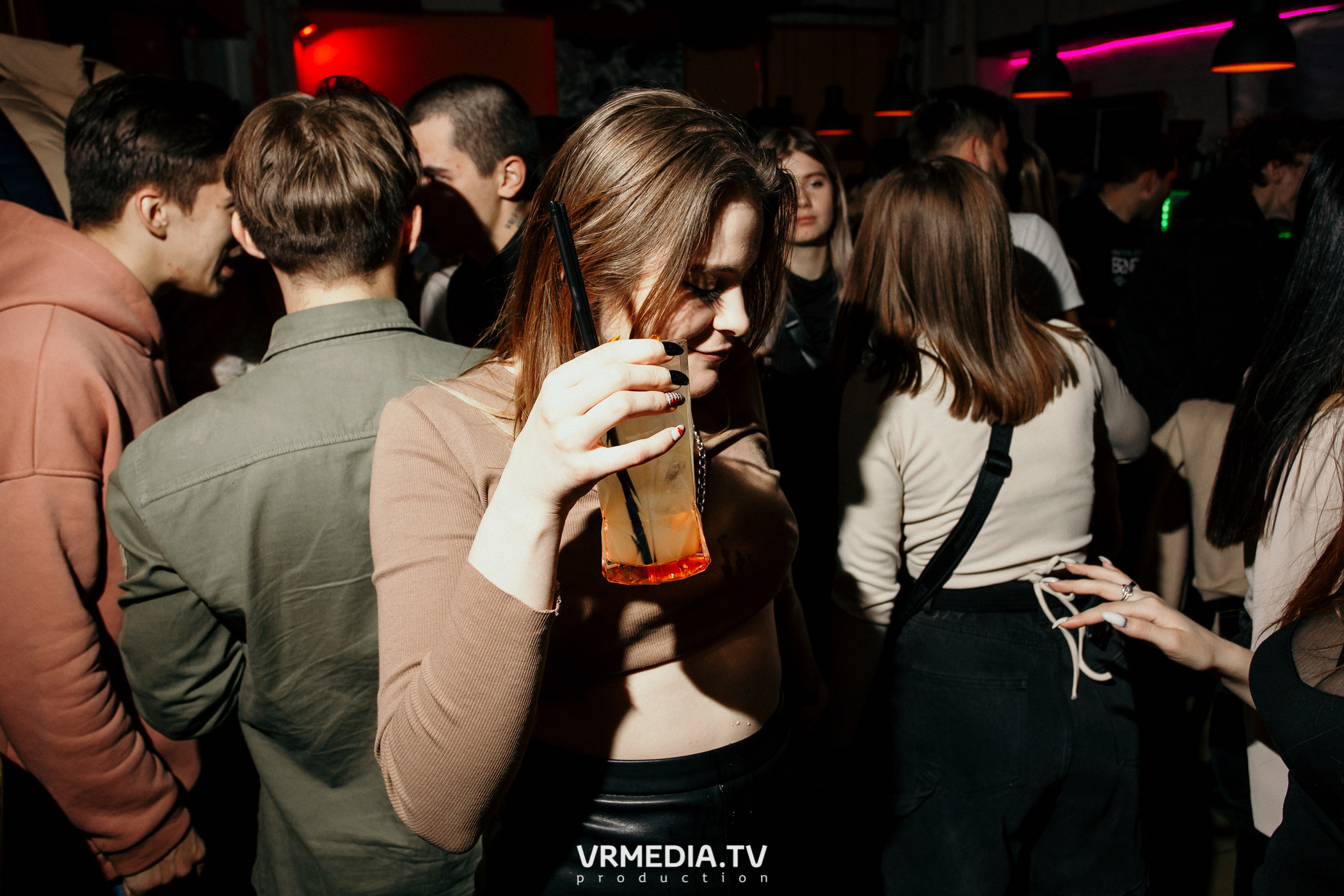 Выходные в баре «Cosmo»