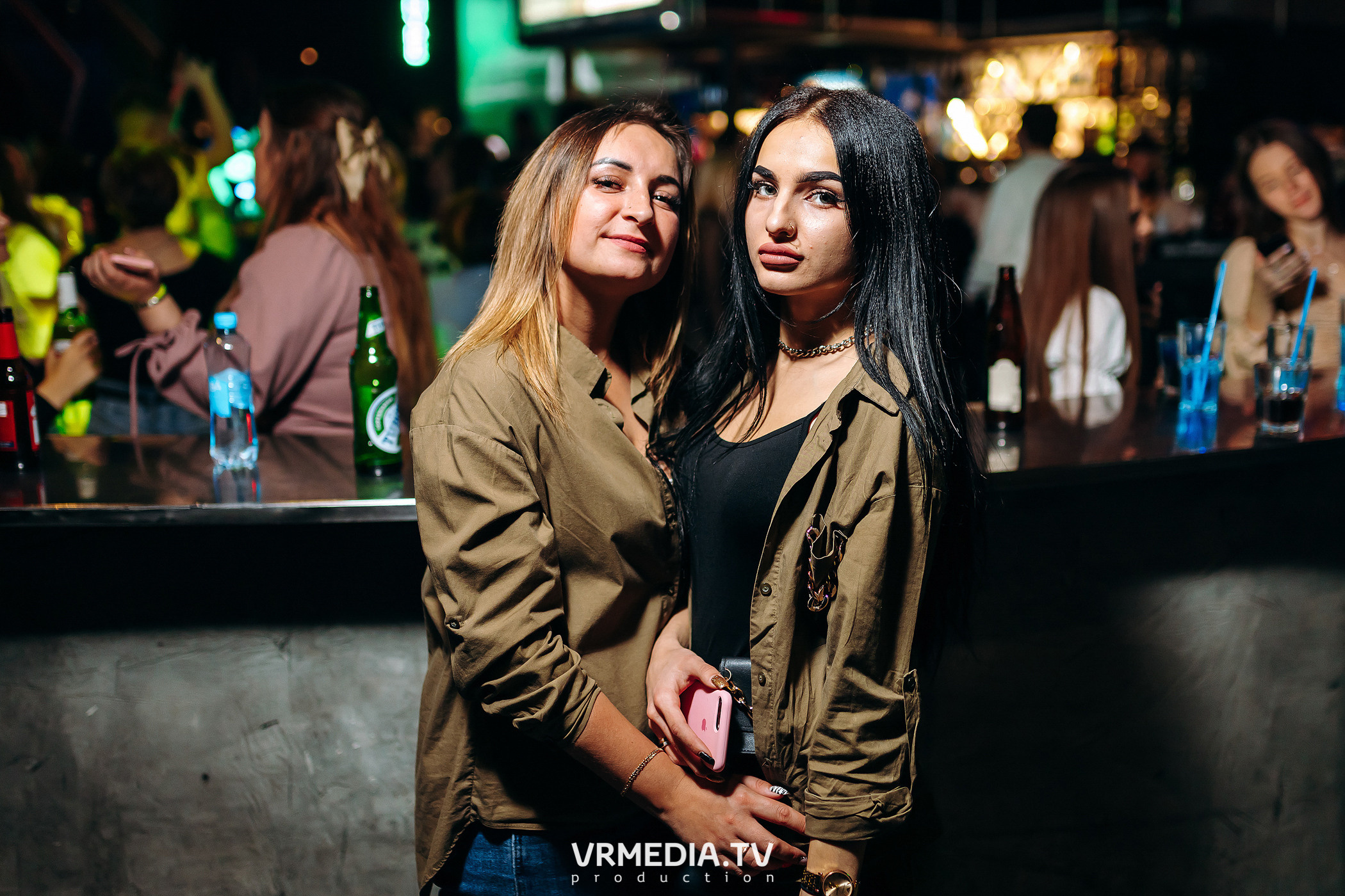 Выходные в баре «DOSKI»