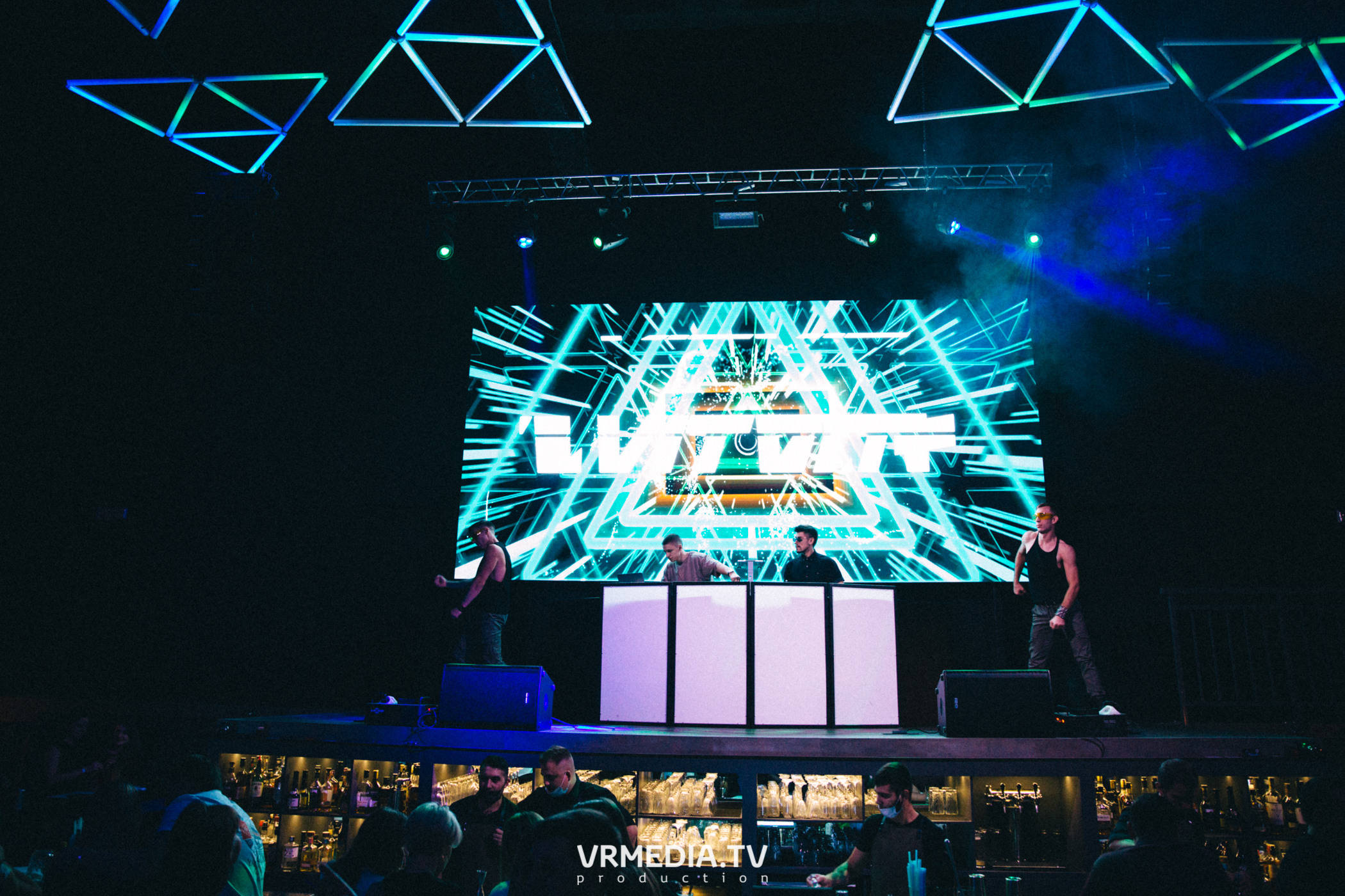 DJ Mikis в НК «Эфир»