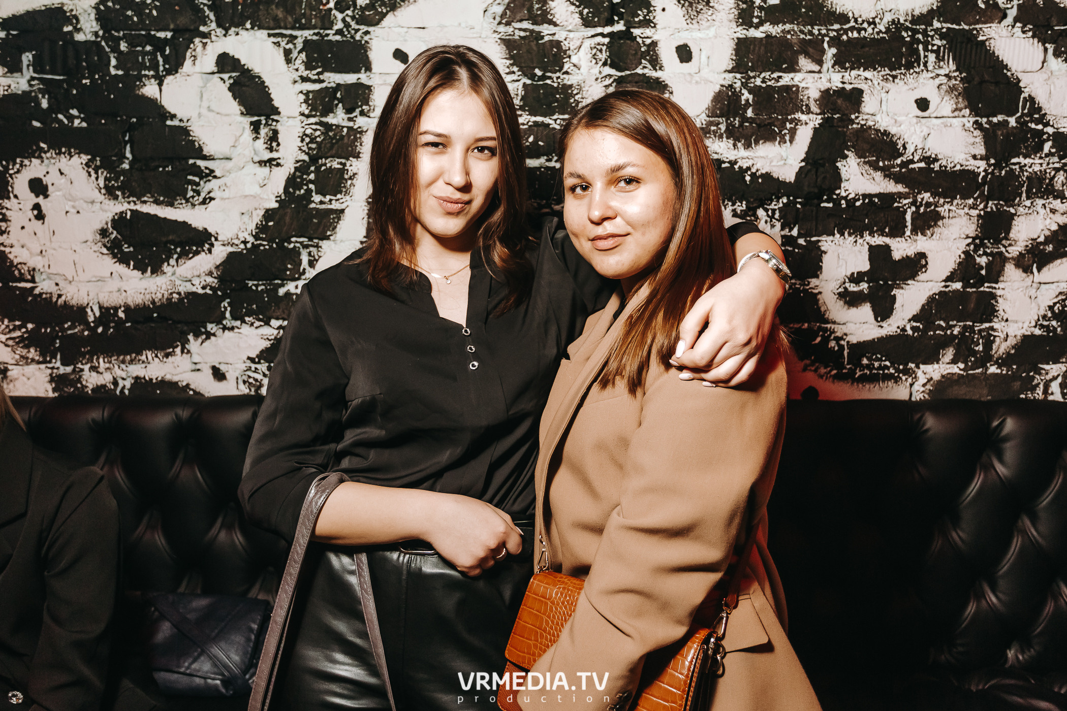 Halloween в баре «Глотай»