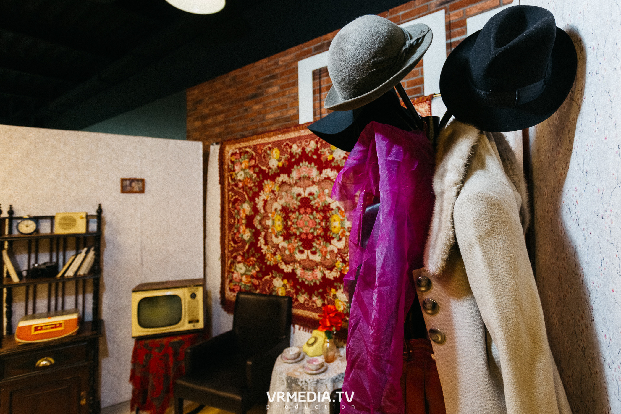 Показ фильма «Москва слезам не верит» в «Starmax Cinema»