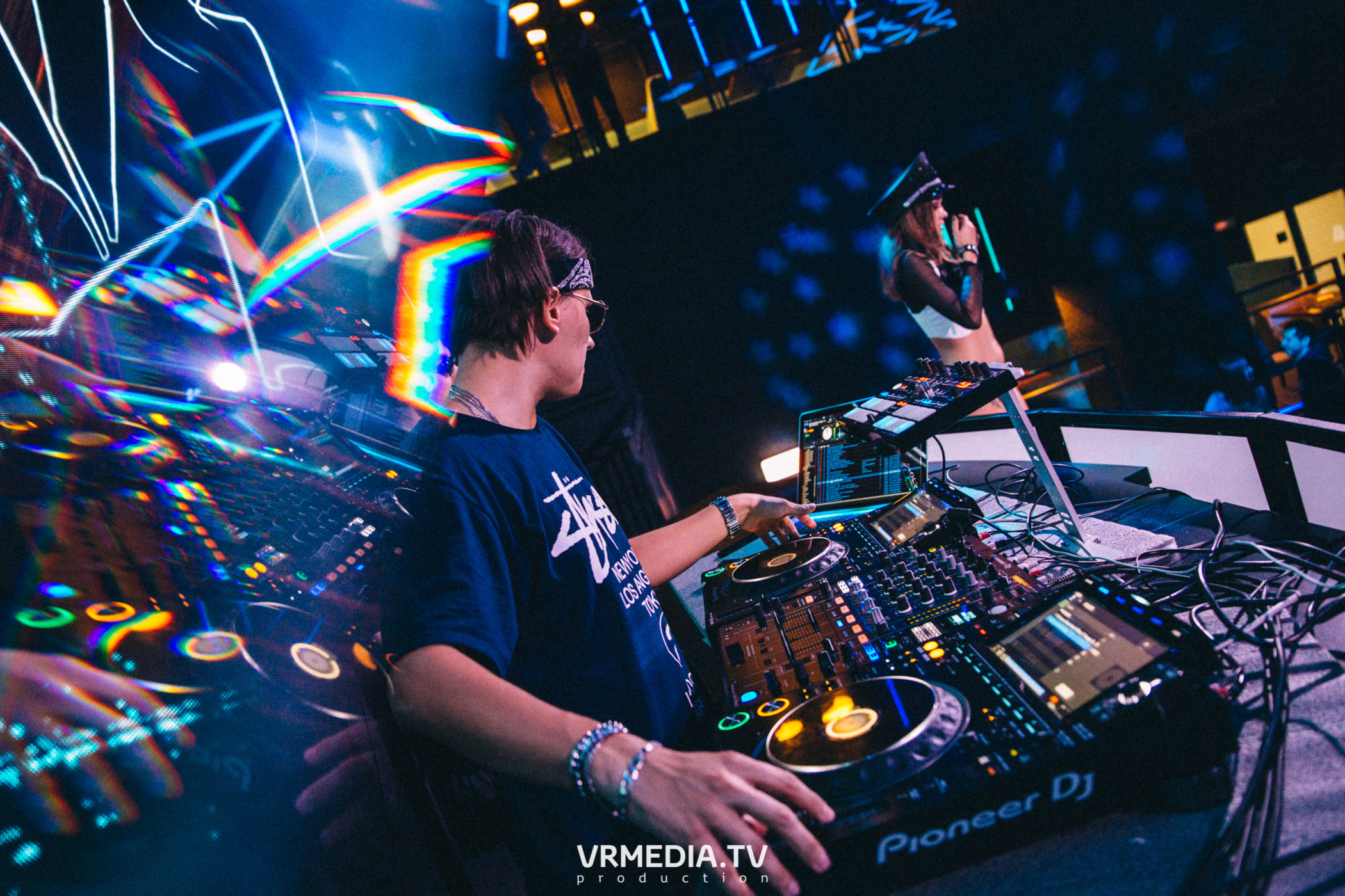 DJ Mikis в НК «Эфир»