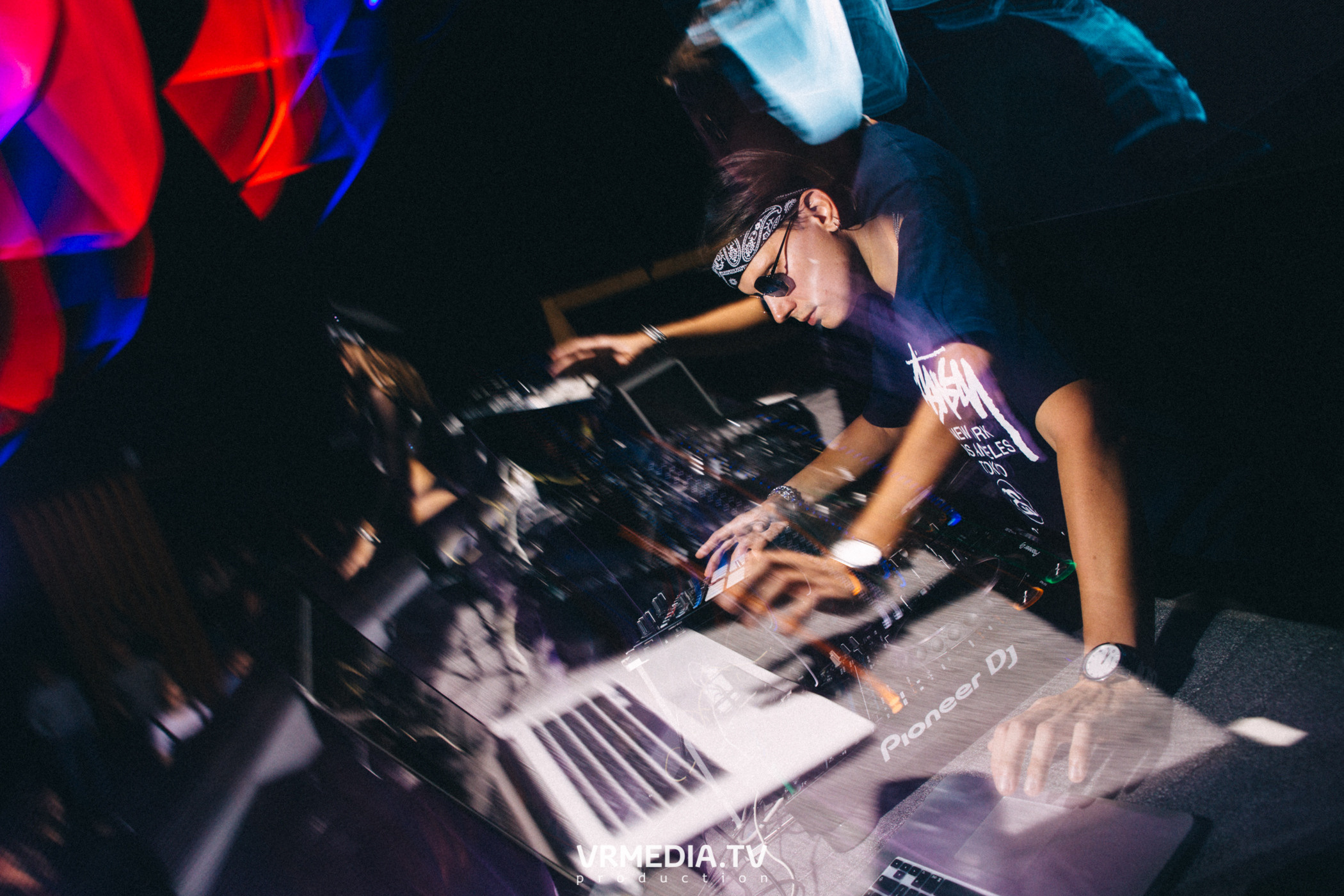 DJ Mikis в НК «Эфир»