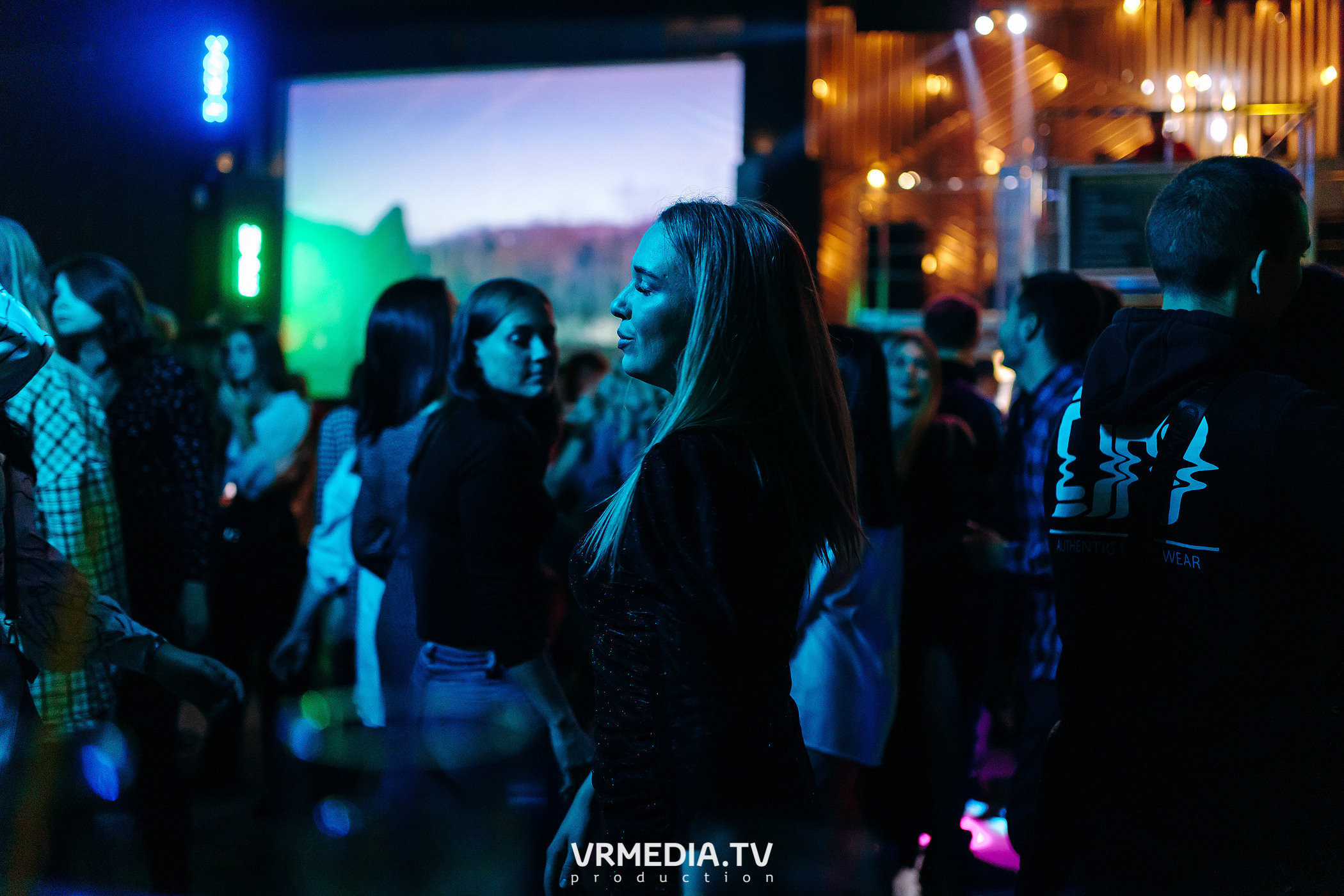 Выходные в баре «DOSKI»